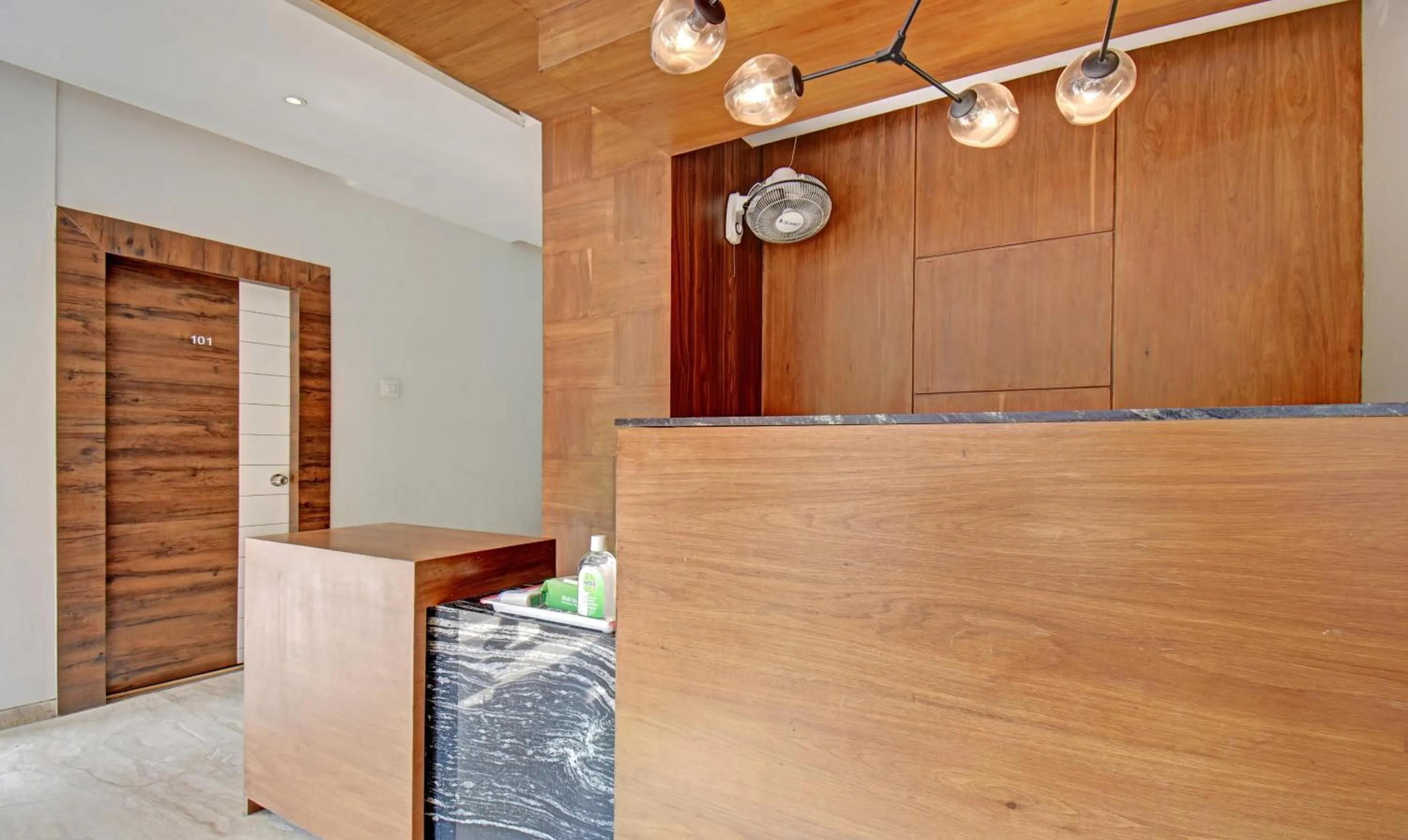 Lobby or reception in Itsy Hotels Shivshakti