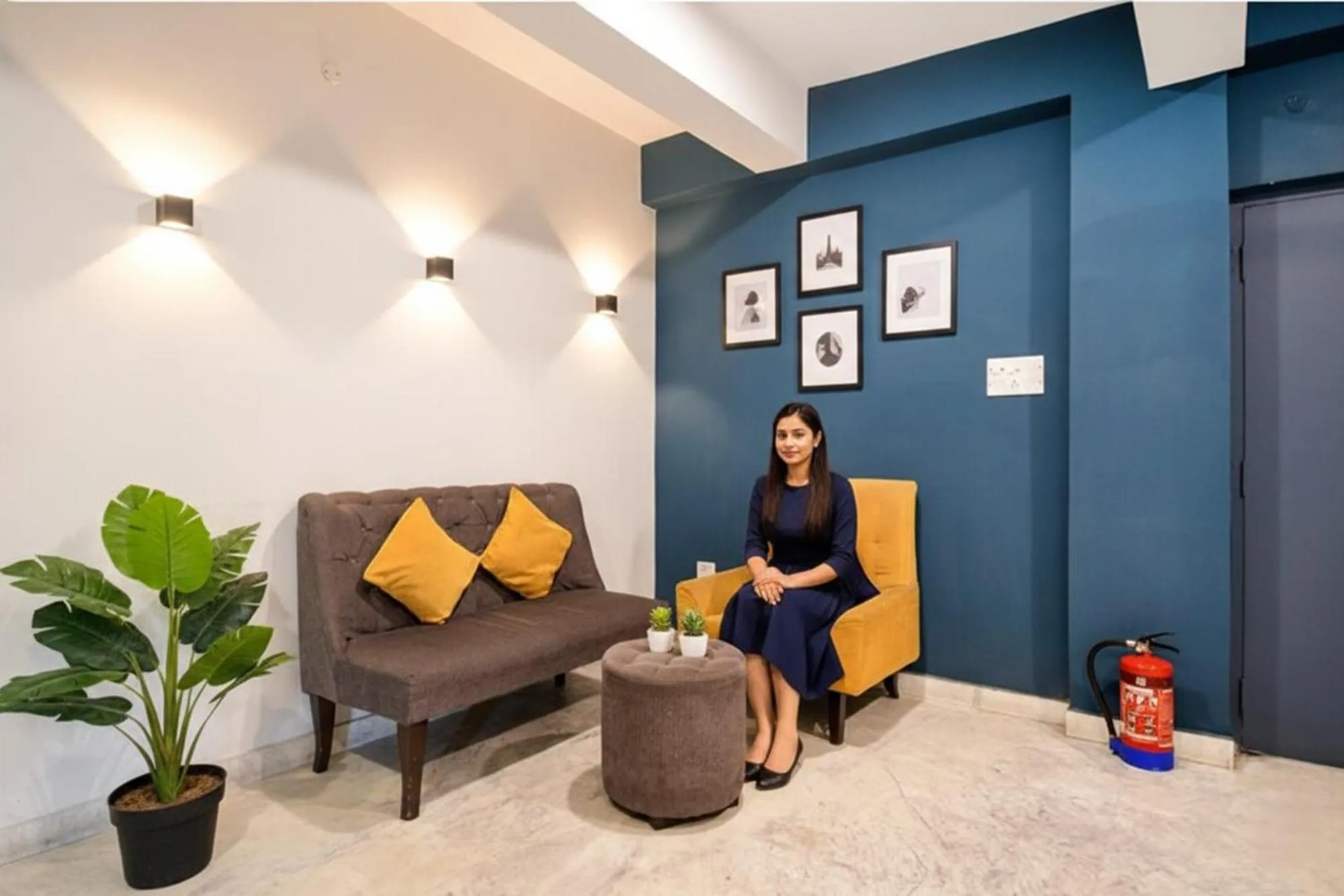Seating area in FabHotel Silver Key kalighat