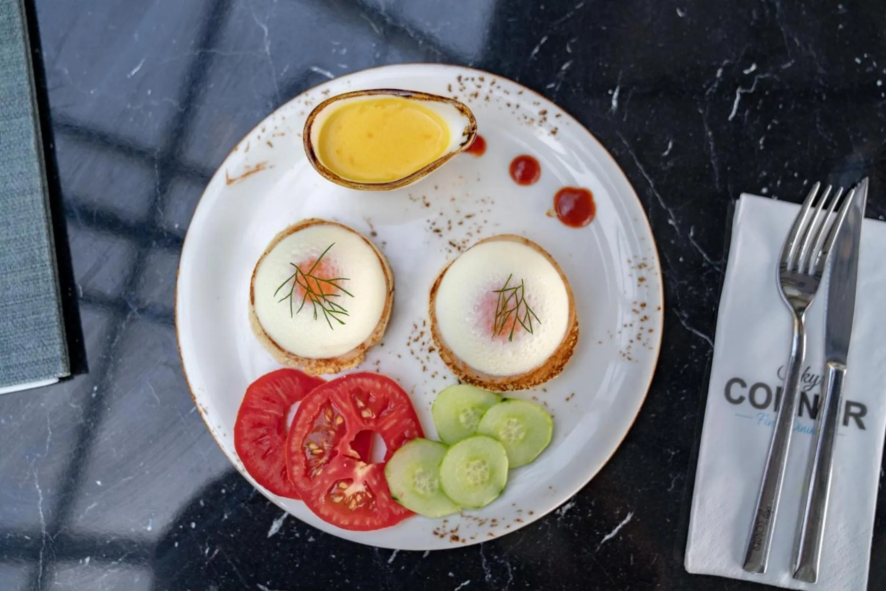 Coffee/tea facilities in Sky Corner Hotel