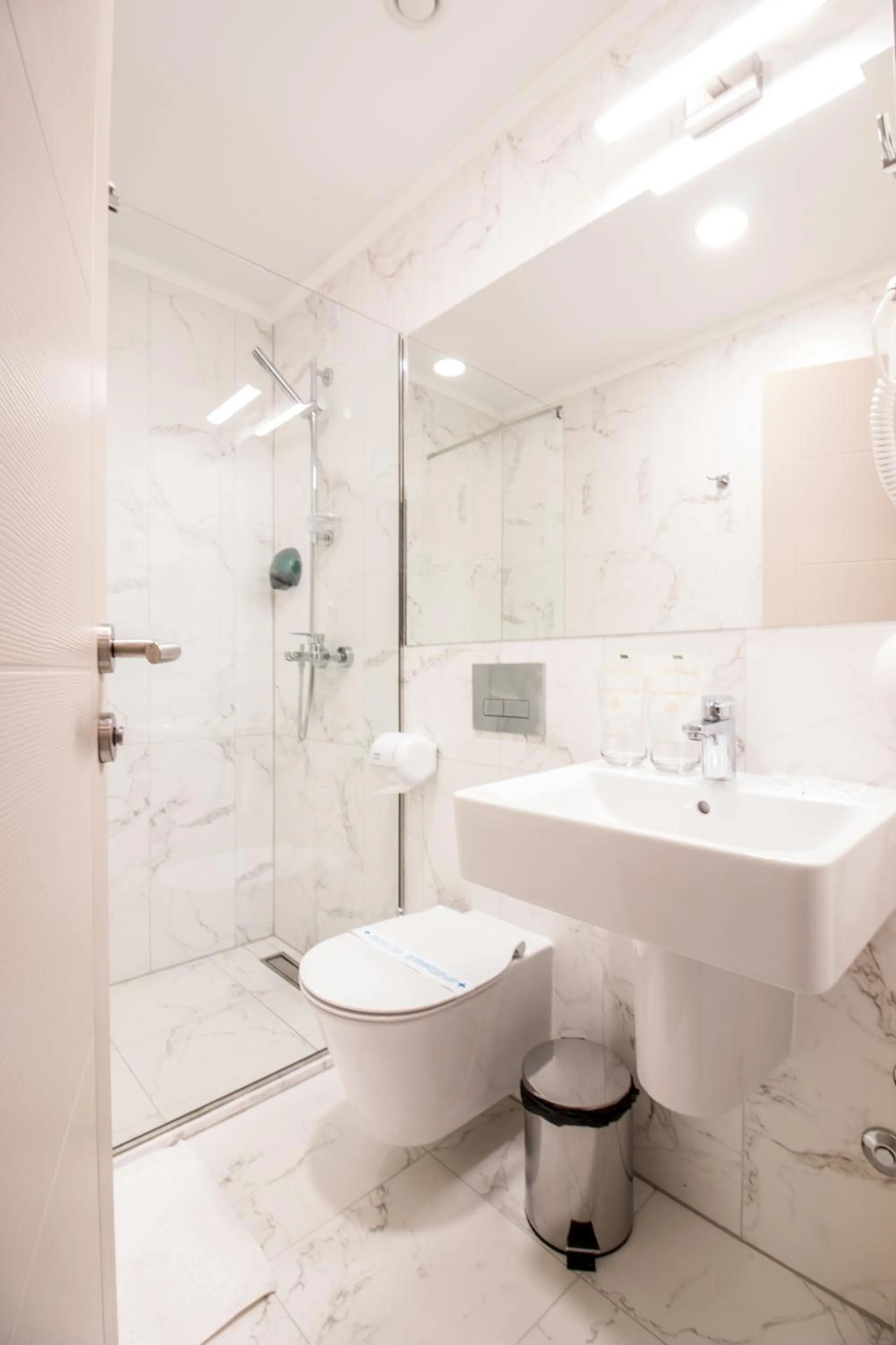 Shower in Sky Corner Hotel