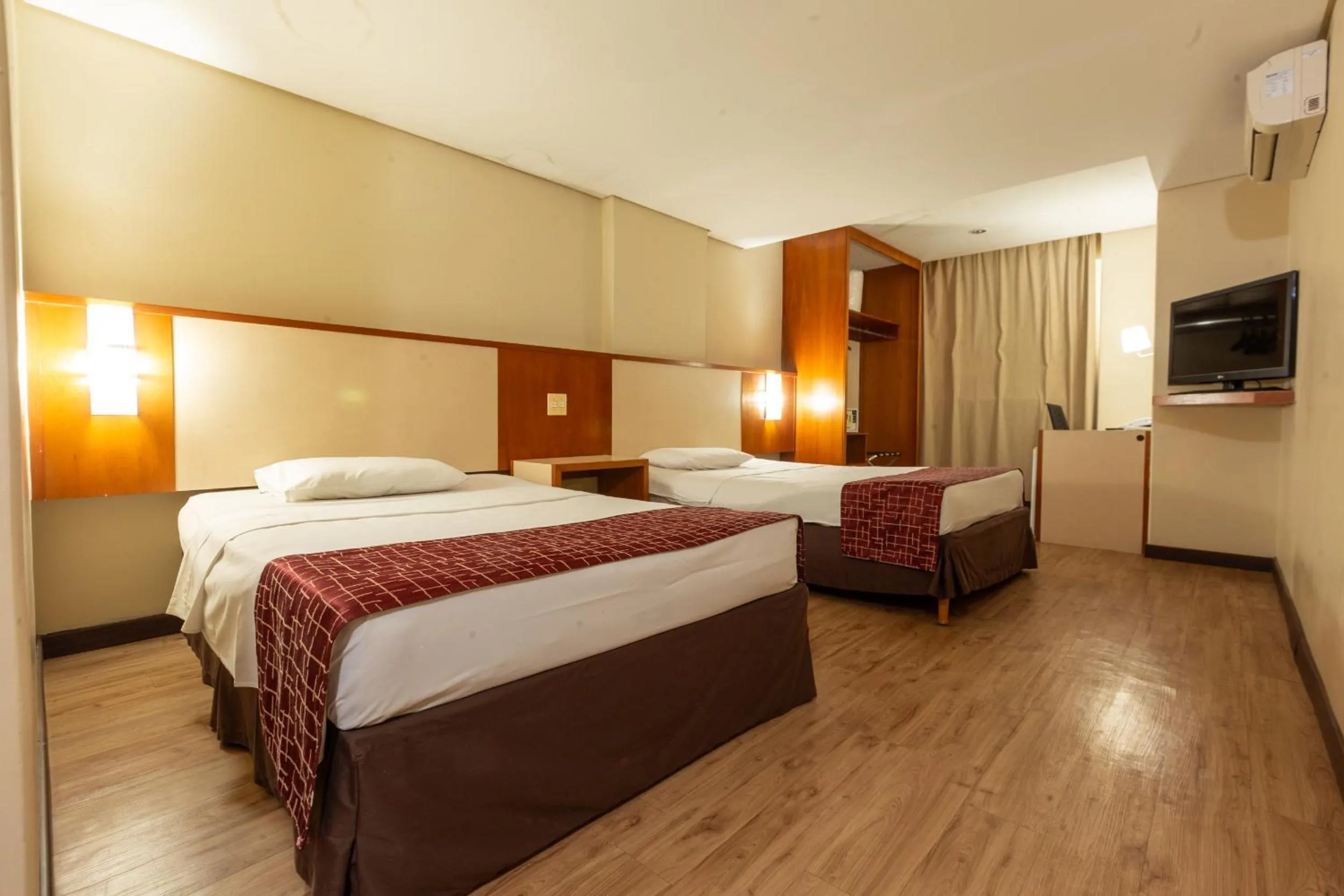 Bedroom, Bed in Rede Andrade CWB