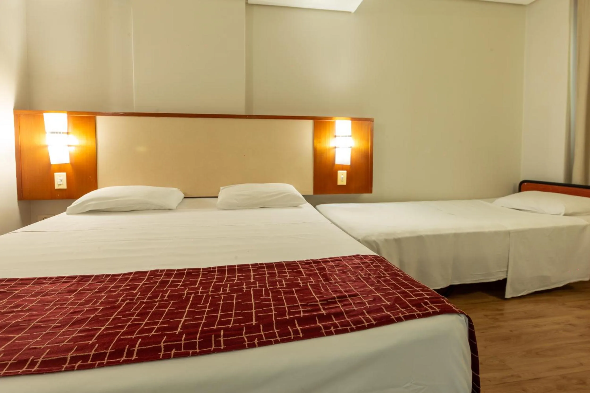 Bedroom, Bed in Rede Andrade CWB