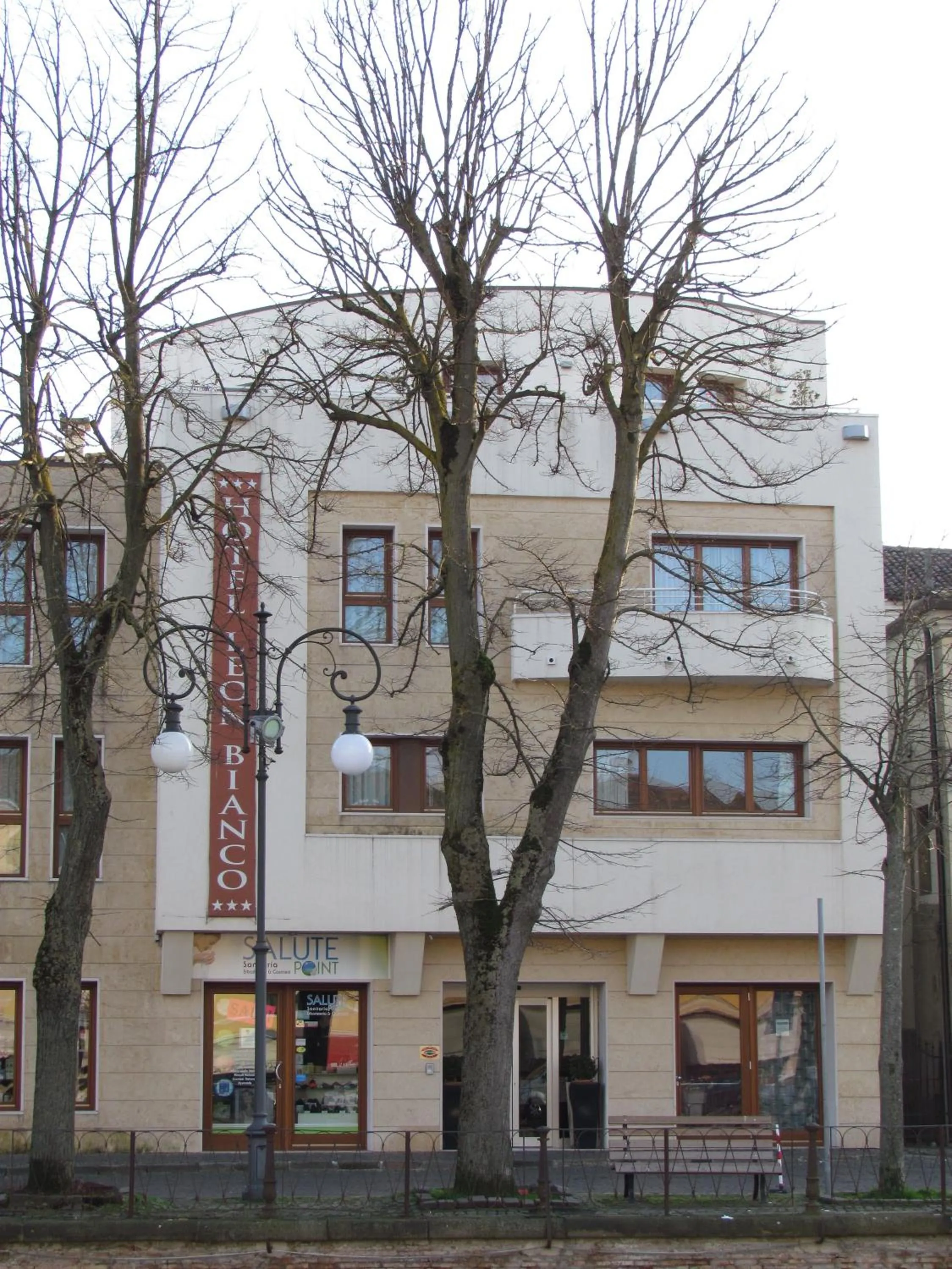 Property building in Hotel Leon Bianco