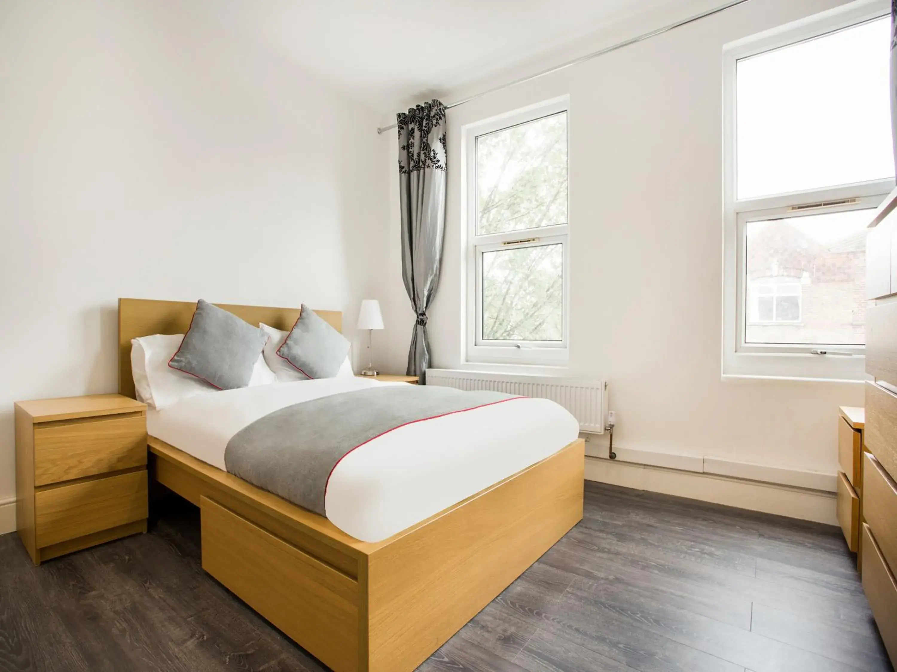 The Broadway Hotel - London Heathrow The Broadway Hotel - London Heathrow