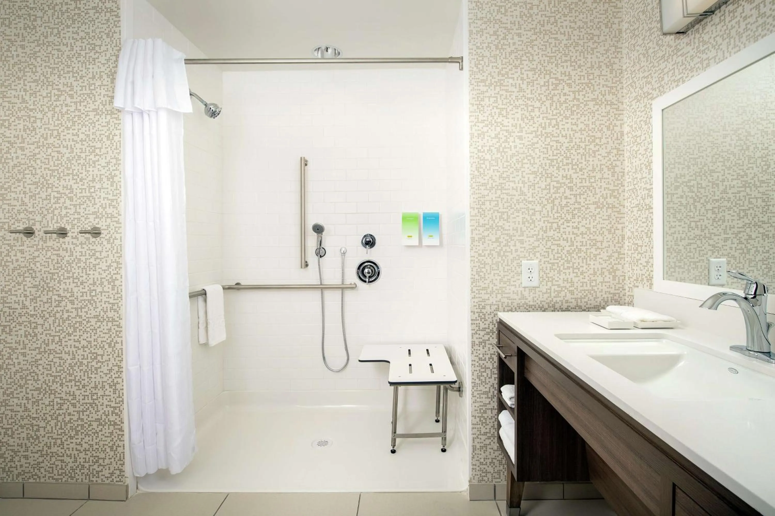 Bathroom in Home2 Suites By Hilton Phoenix Airport South