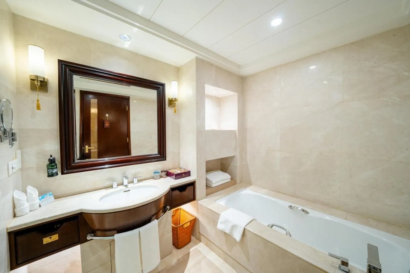 Poly Hotspring Guiyang Hotel