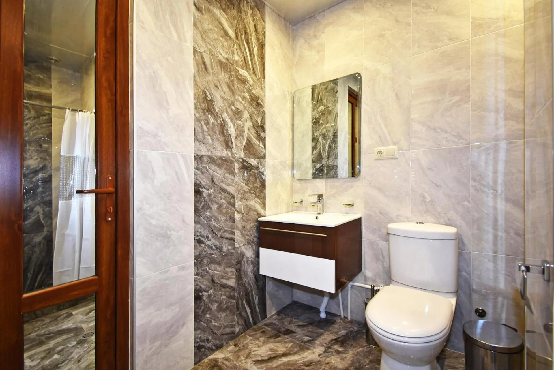 Patriott Hotel