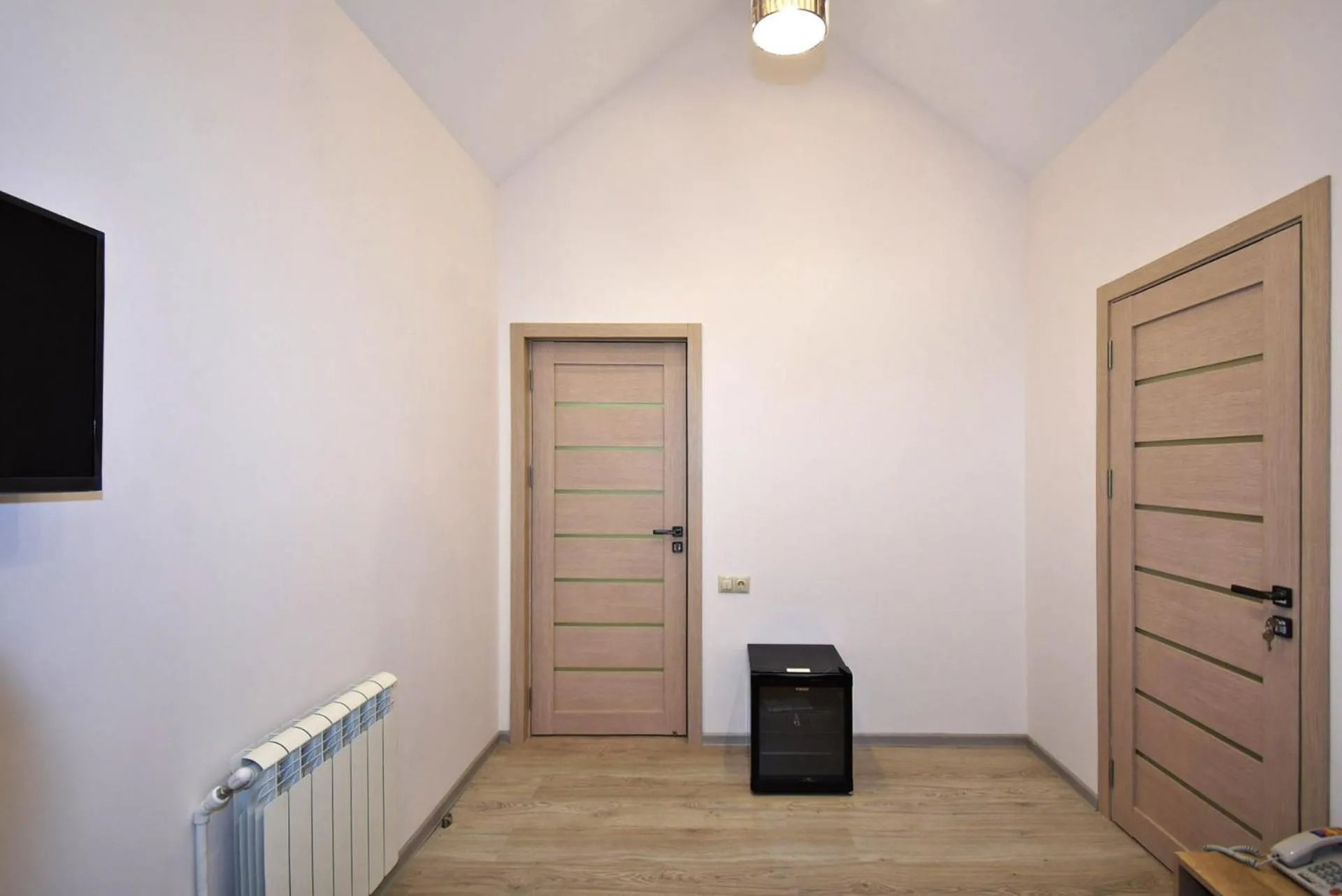 Budget Single Room - single occupancy in Patriott Hotel