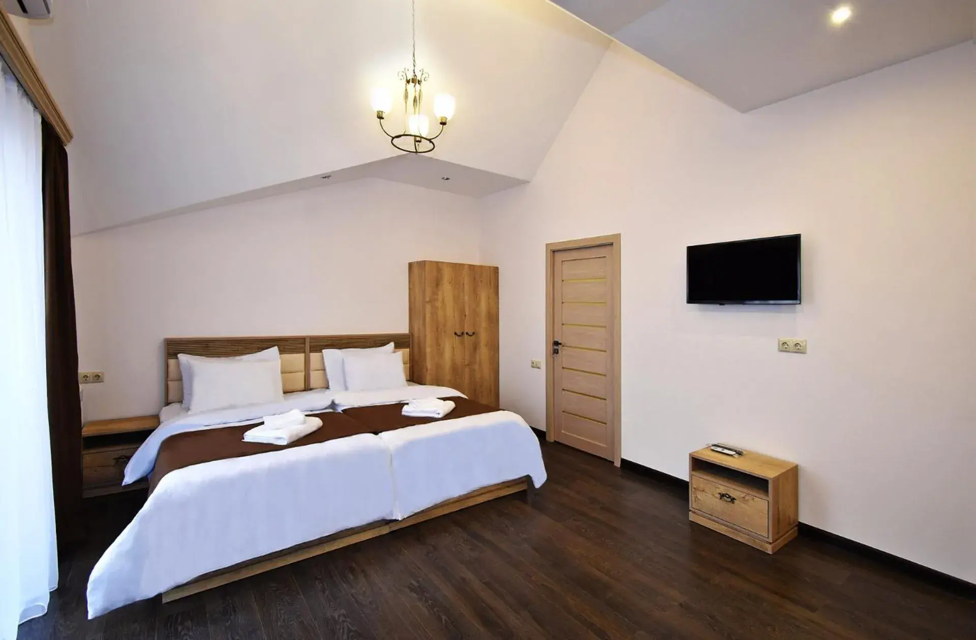 Double or Twin Room with Balcony - single occupancy in Patriott Hotel Double or Twin Room with Balcony - single occupancy in Patriott Hotel