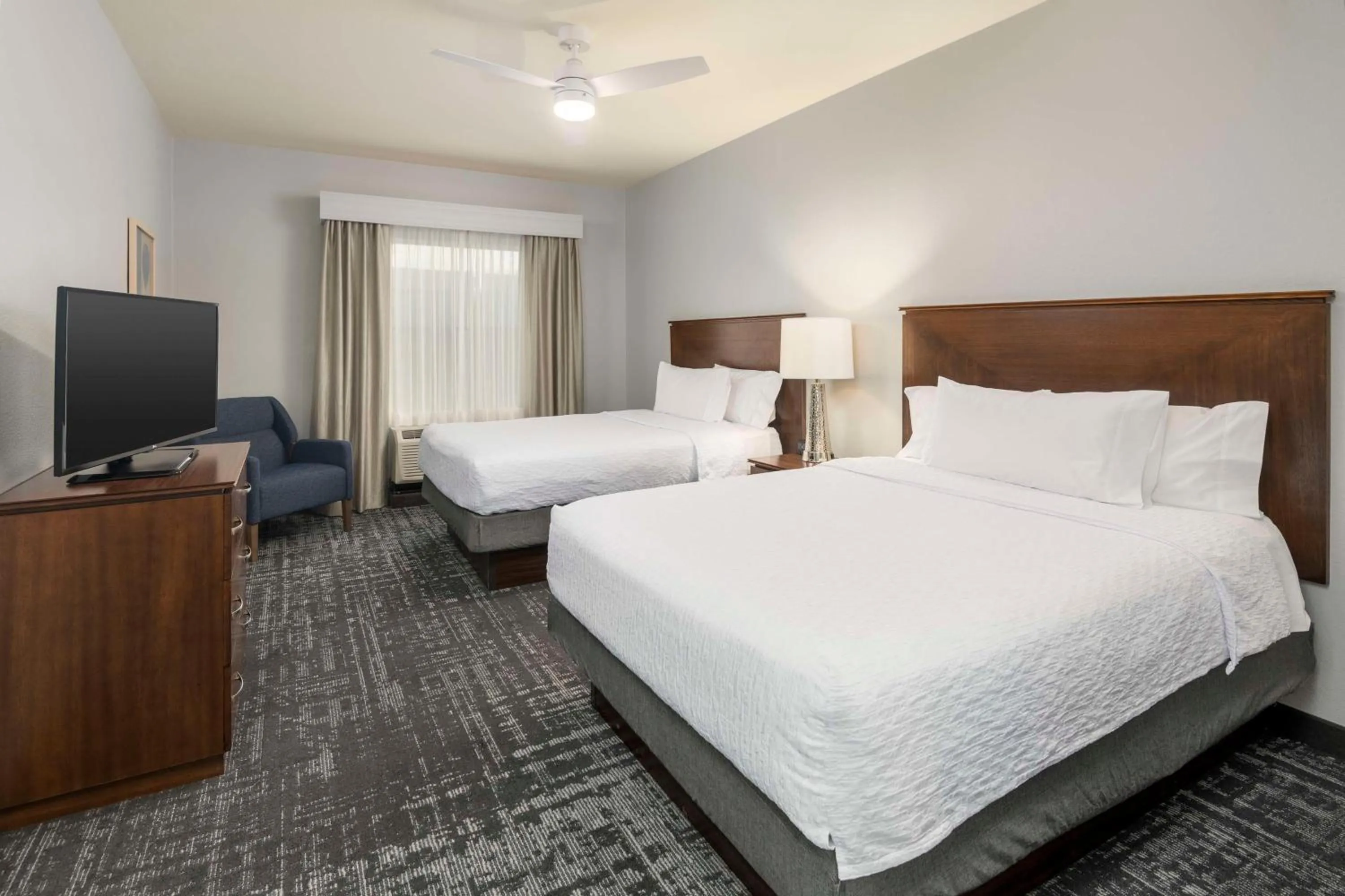Bed in Homewood Suites by Hilton Phoenix North-Happy Valley