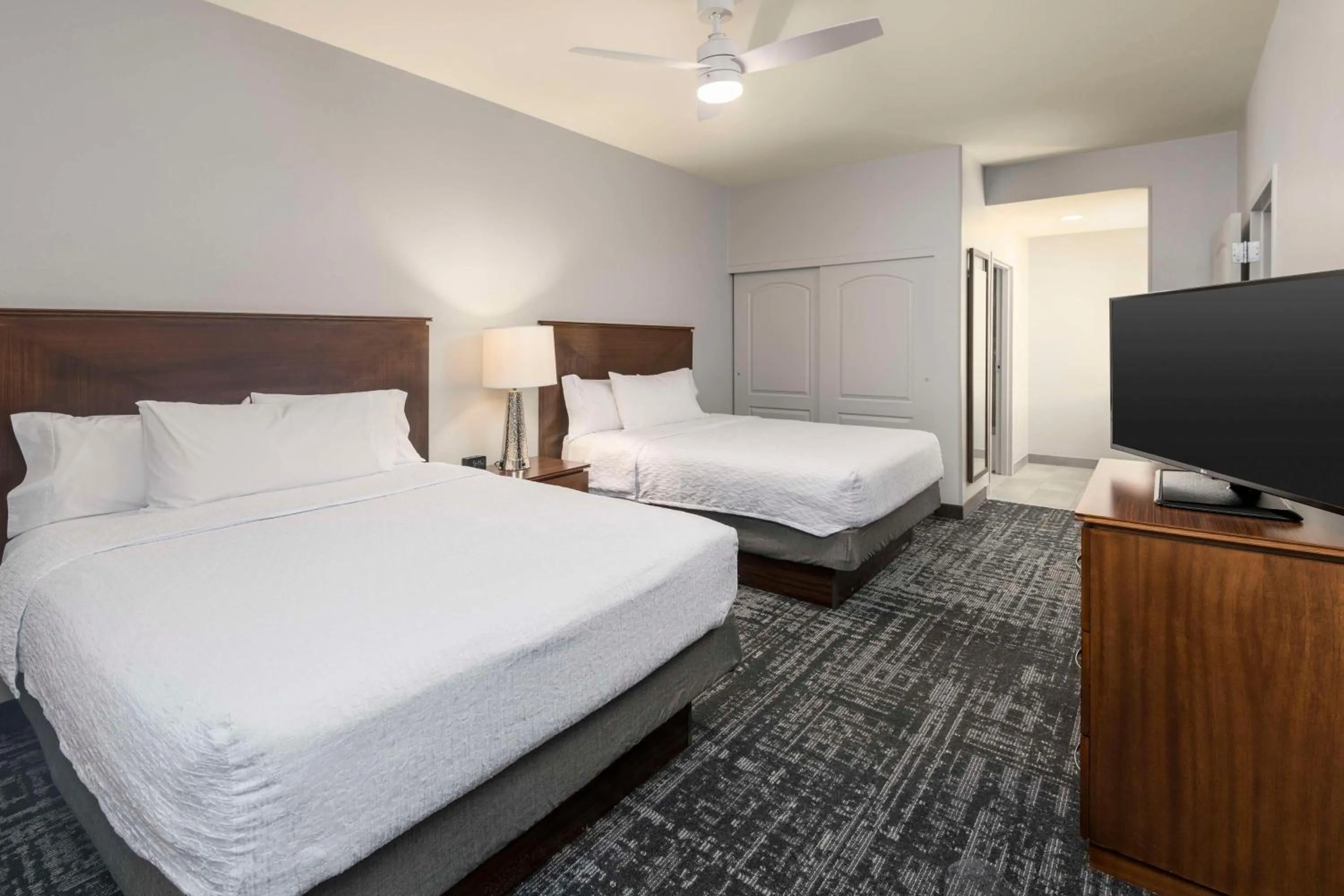 Bed in Homewood Suites by Hilton Phoenix North-Happy Valley