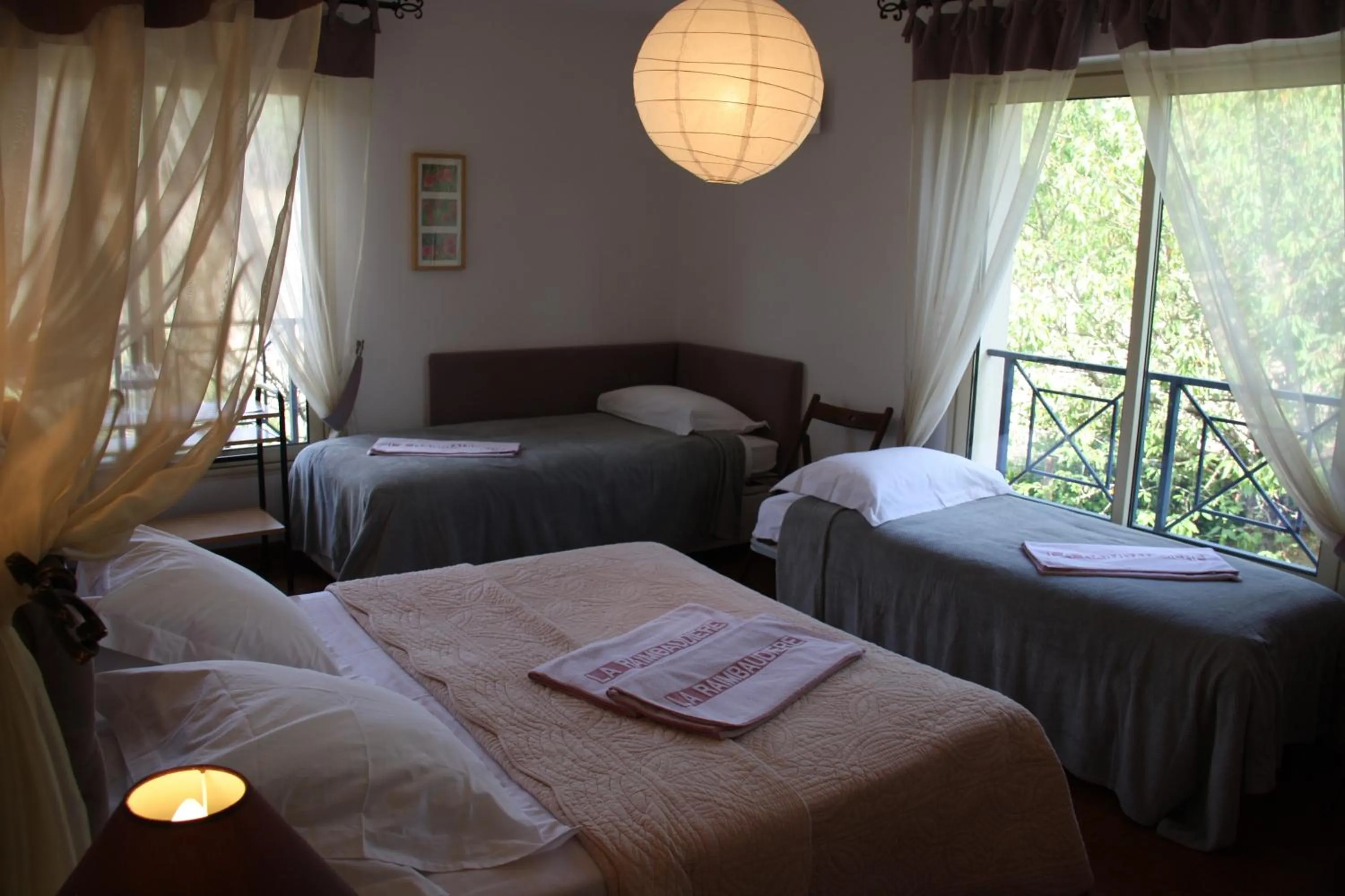 Bedroom, Bed in La Raimbaudière