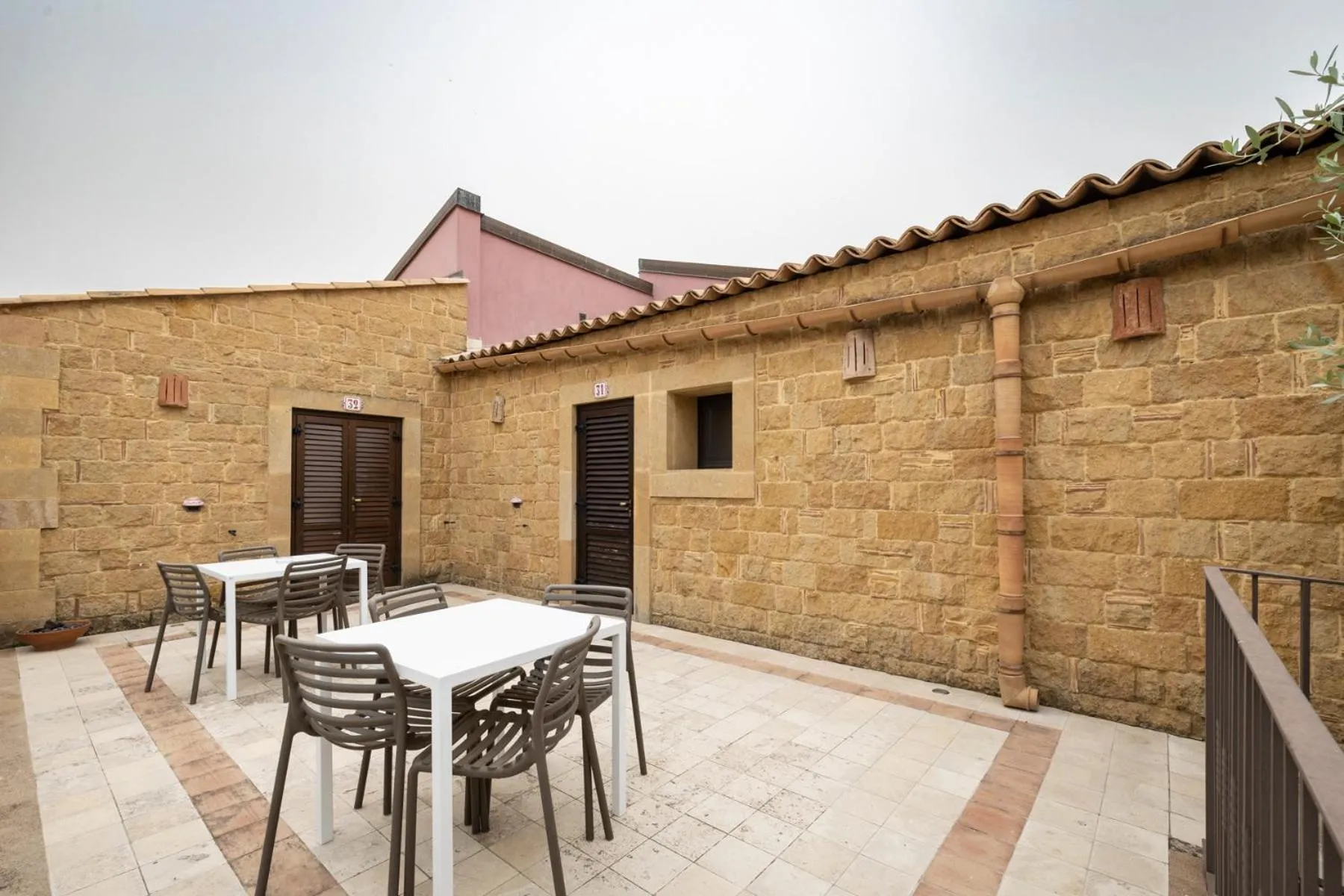 Property building in Badiula