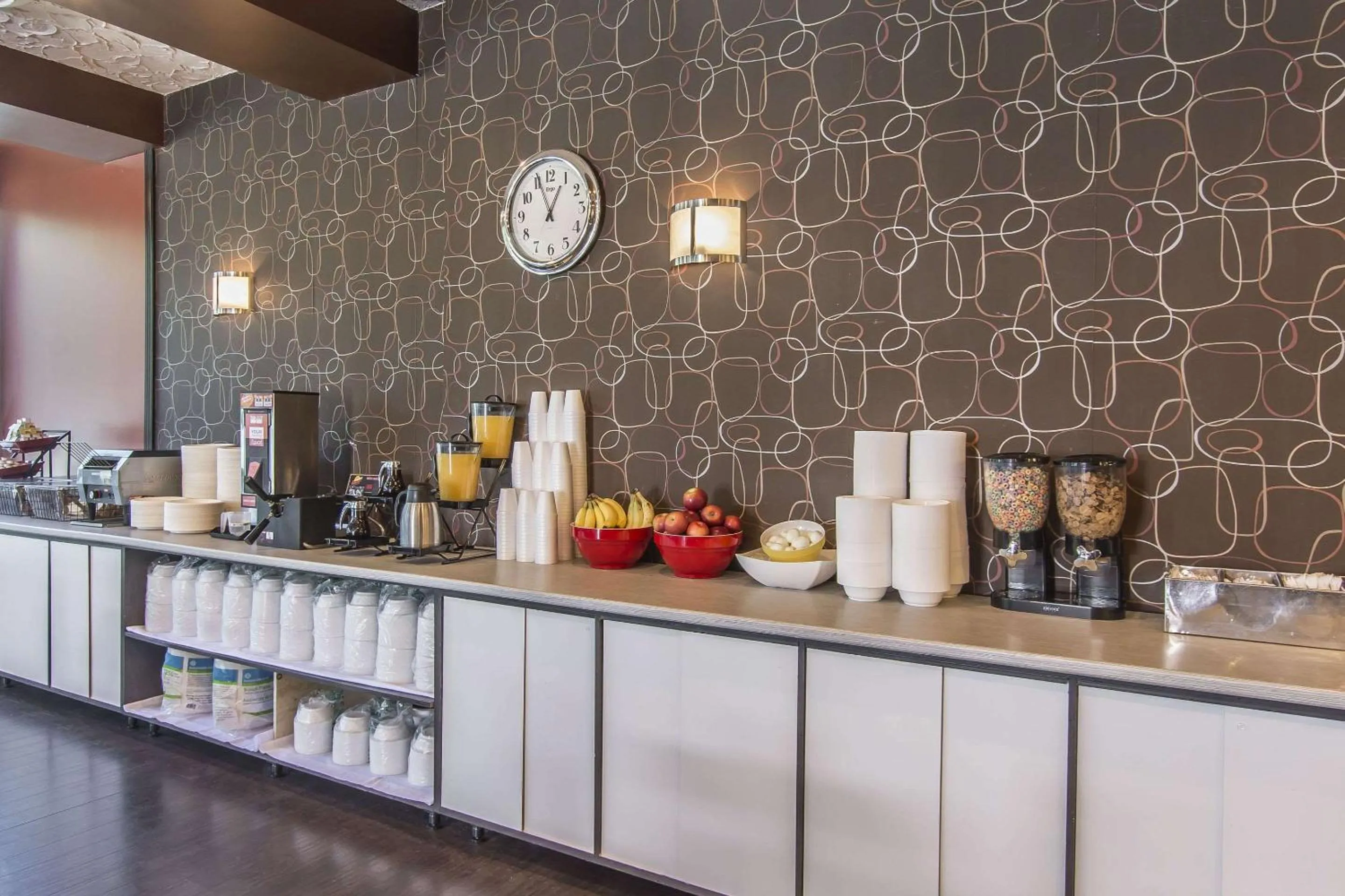 Restaurant/places to eat in Hôtel Le Principal