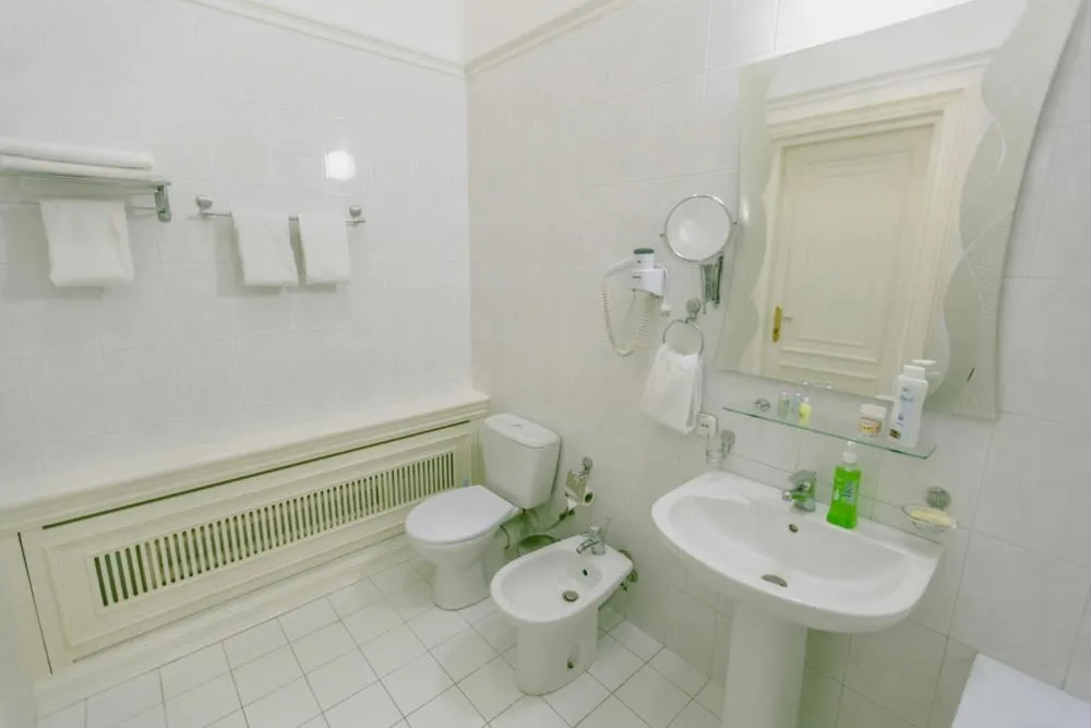 Bathroom in Konstantin Hotel