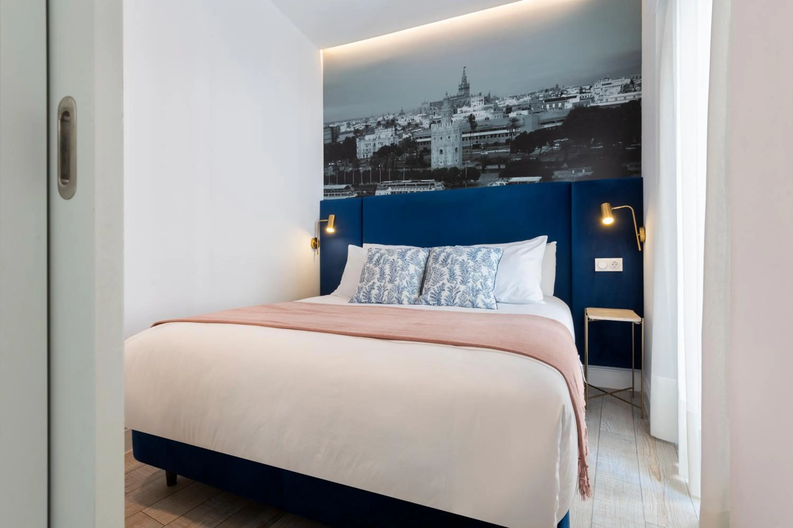 Bedroom, Bed in Apartamentos Sevilla Centro