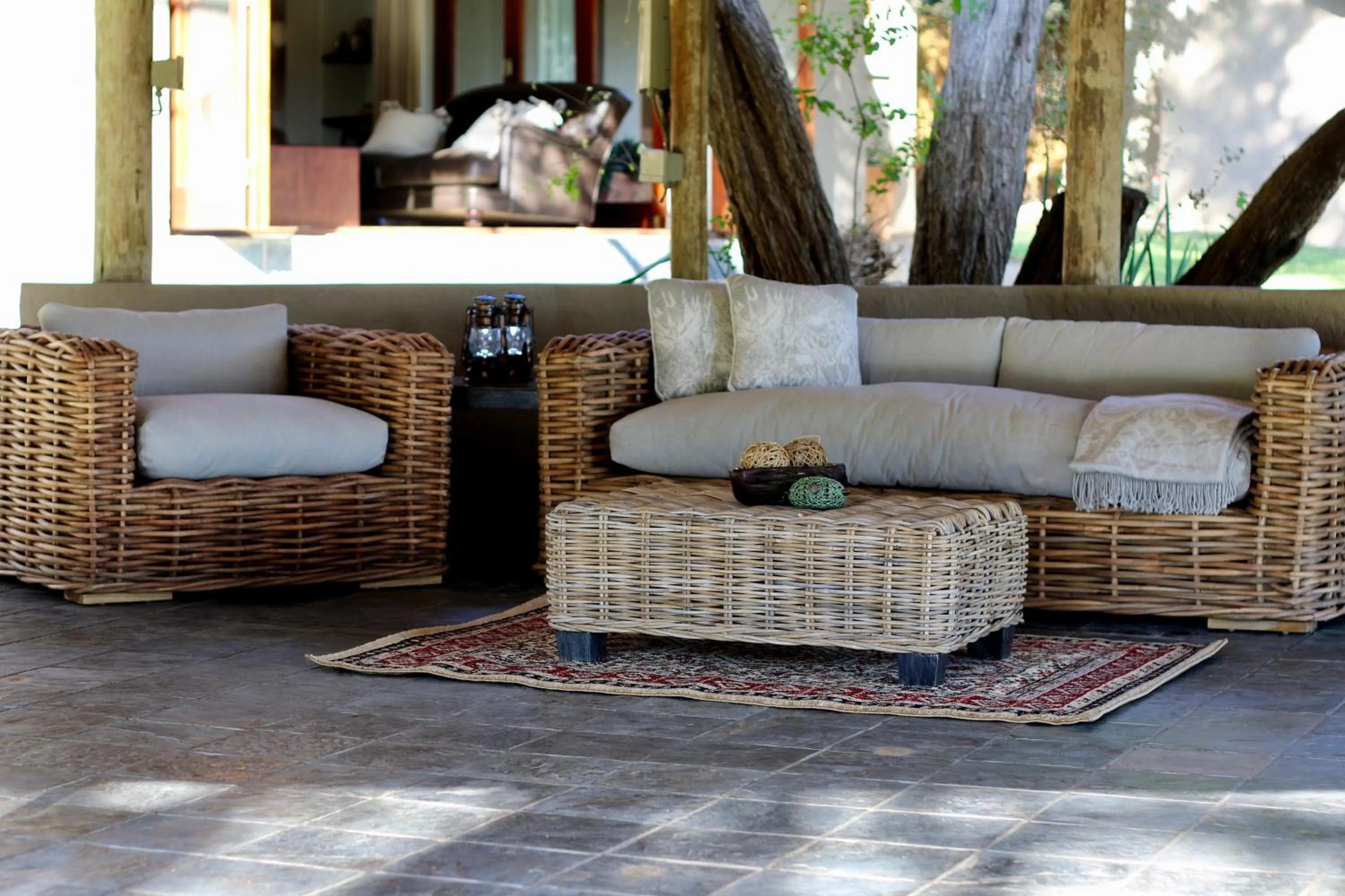 Ivory Wilderness River Rock Lodge