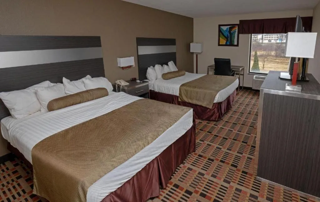 Bedroom in Wingate by Wyndham Somerset