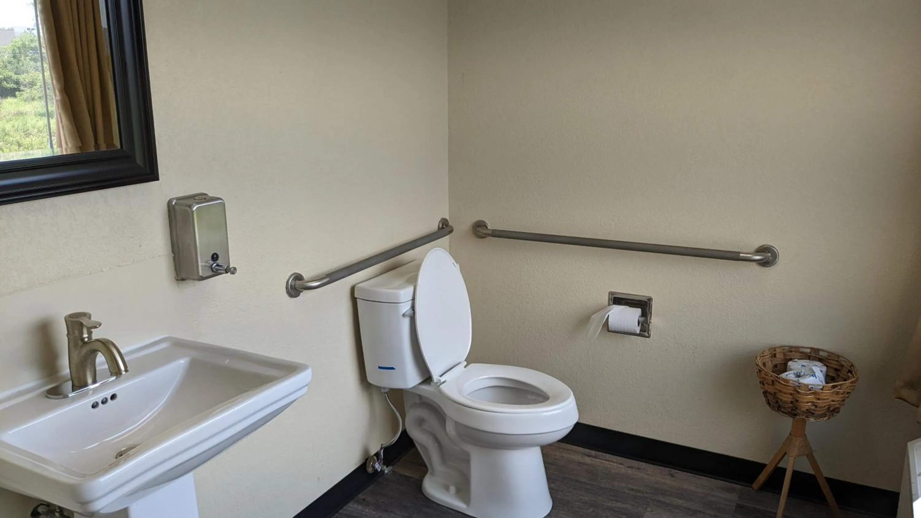 Toilet in Wingate by Wyndham Somerset