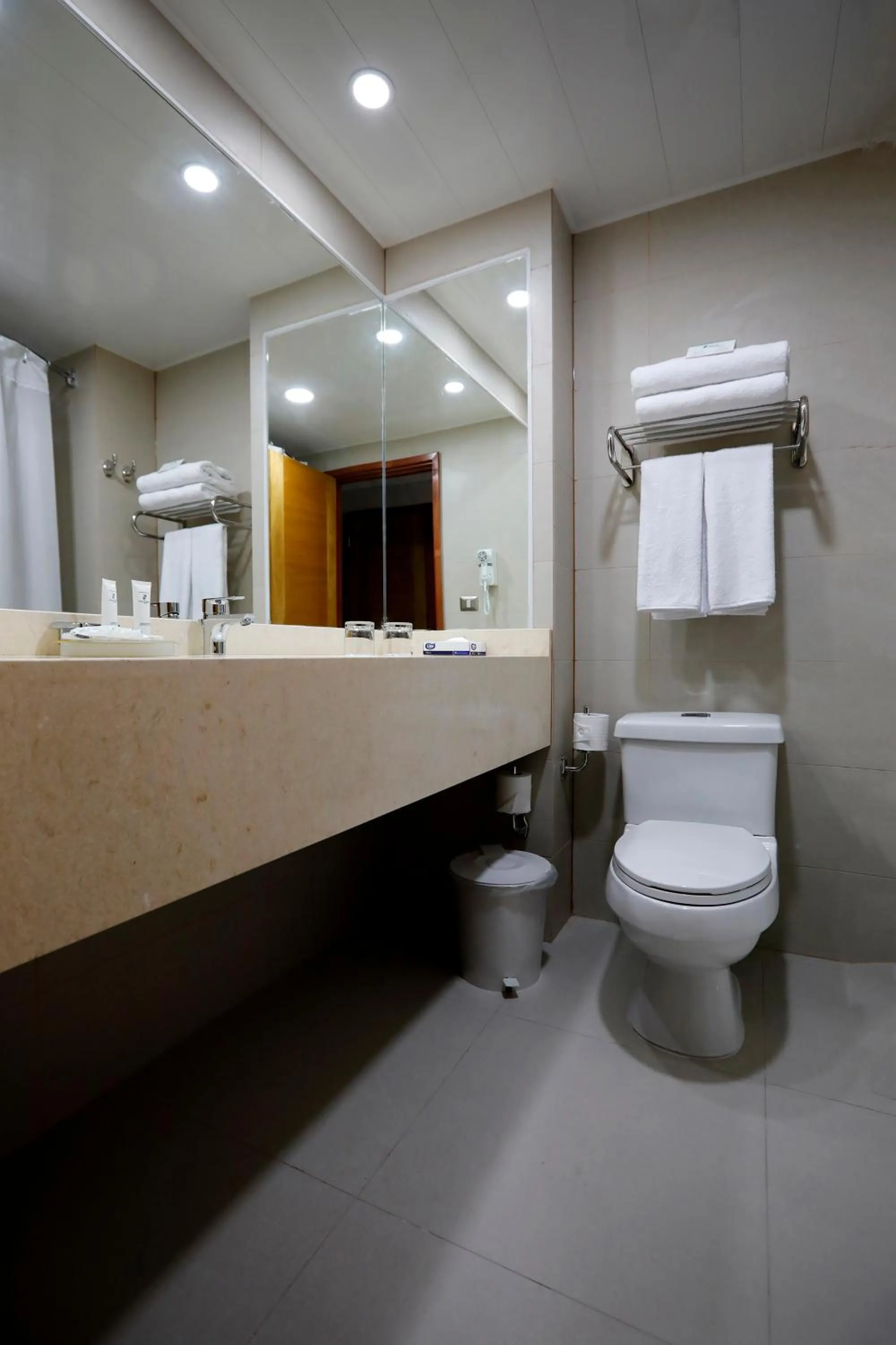 Bathroom in Hotel Diego de Almagro Viña del Mar