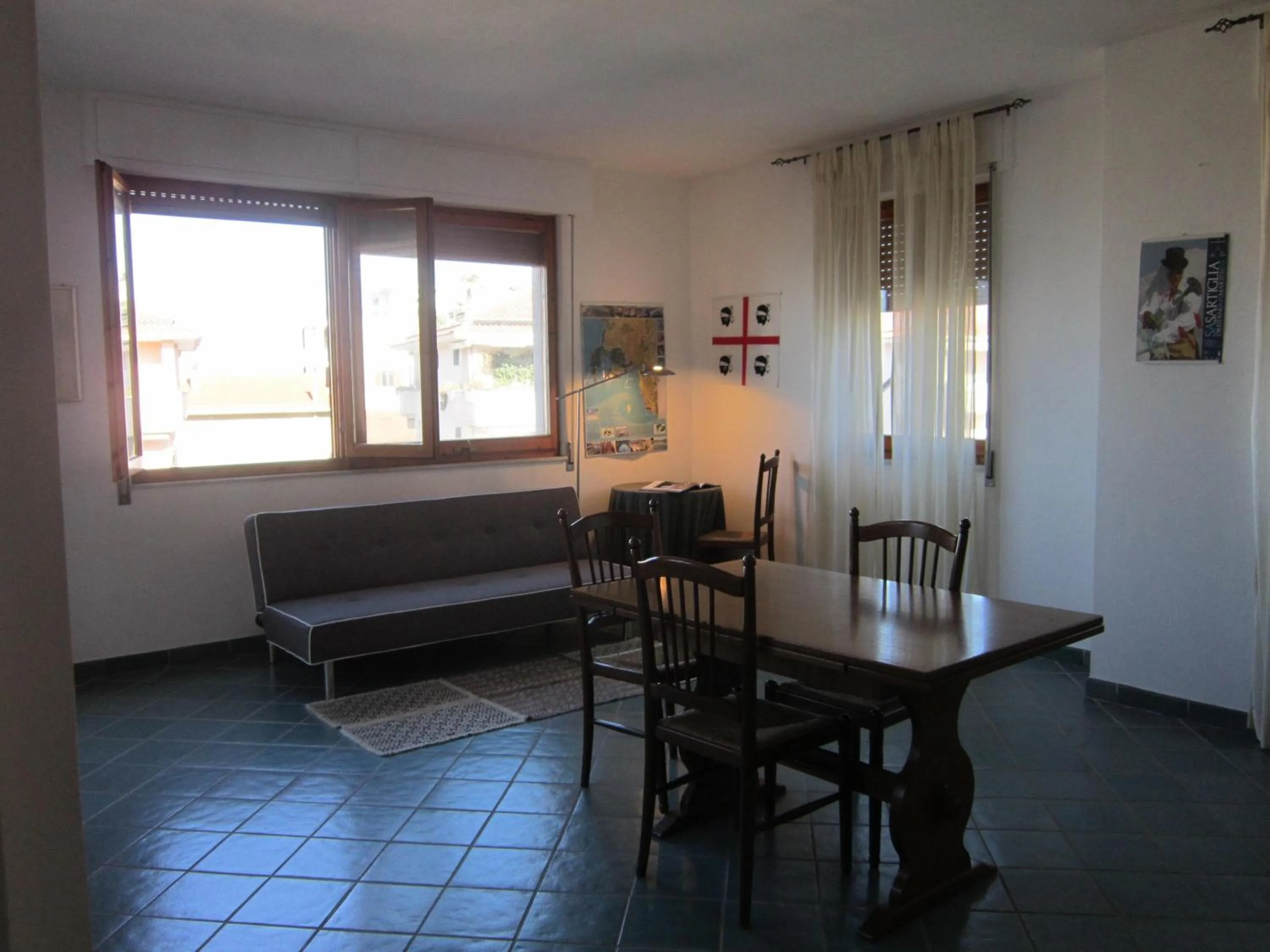 Seating area in L'Ambra