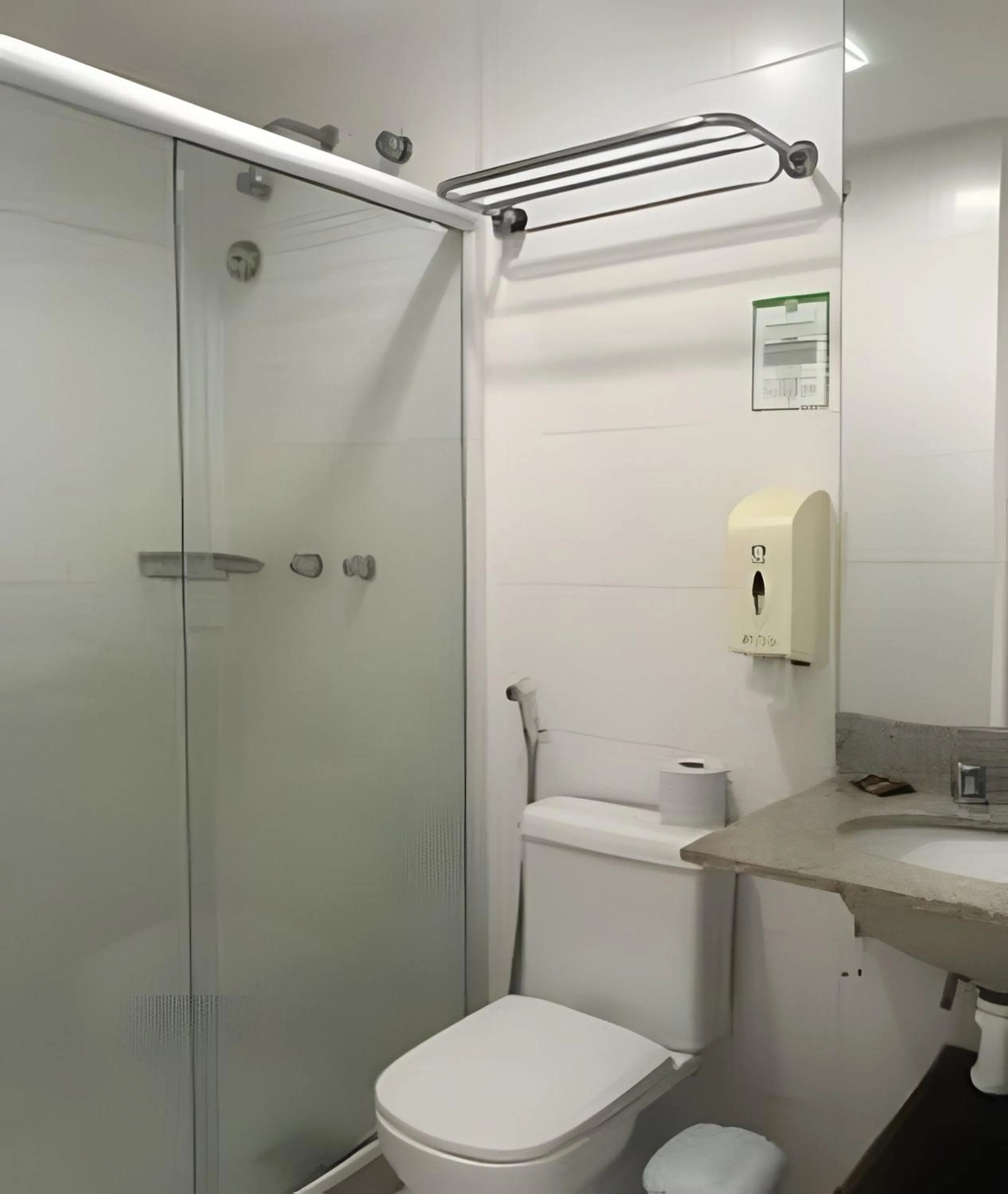 Toilet in Flat Mandai Cabo Frio