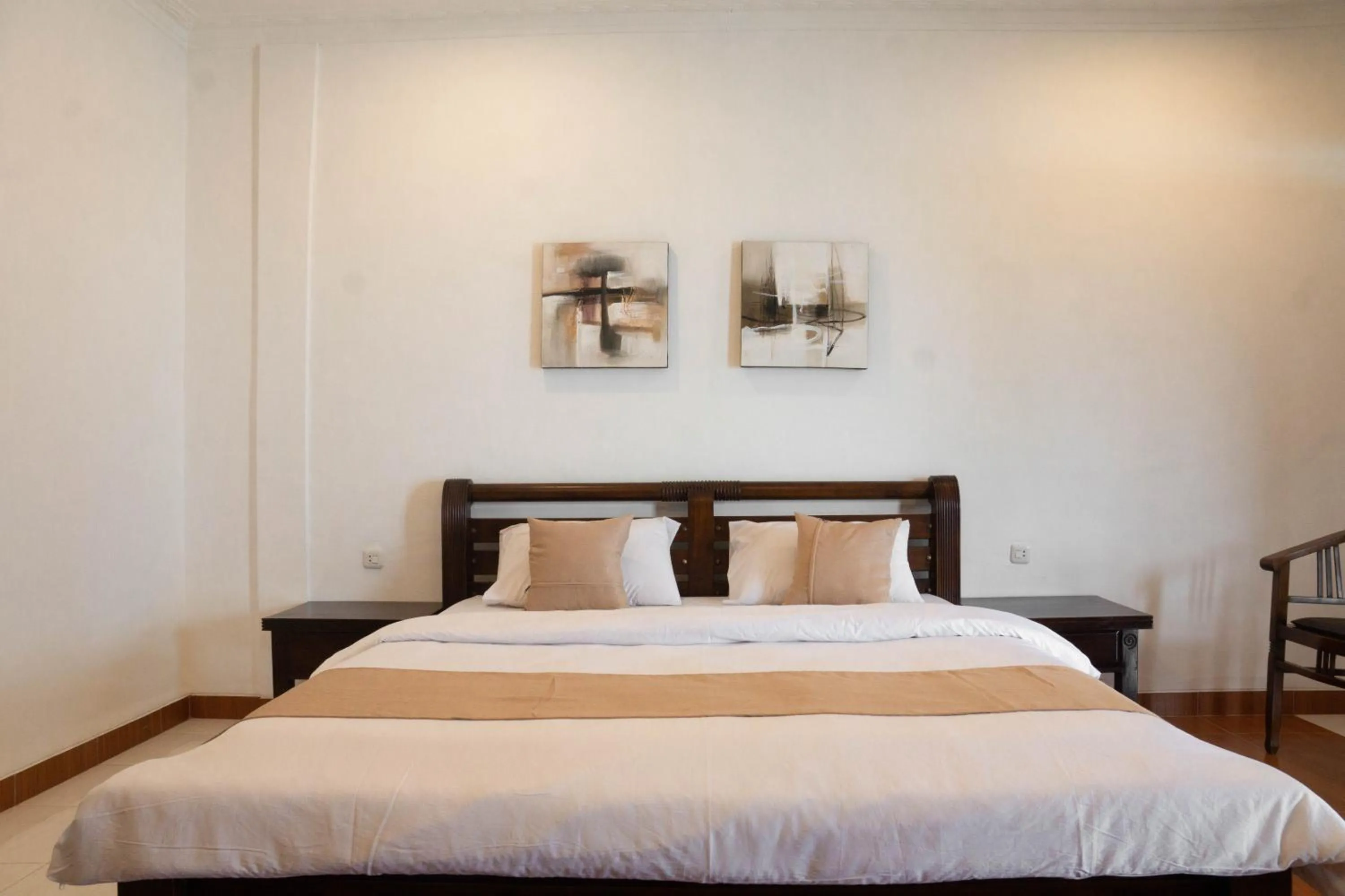 Bedroom, Bed in Toledo Inn