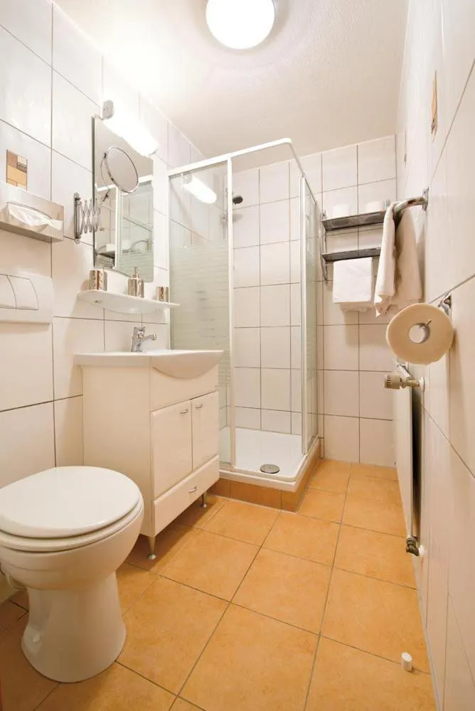 Bathroom in Hotel Gasthof Rössle