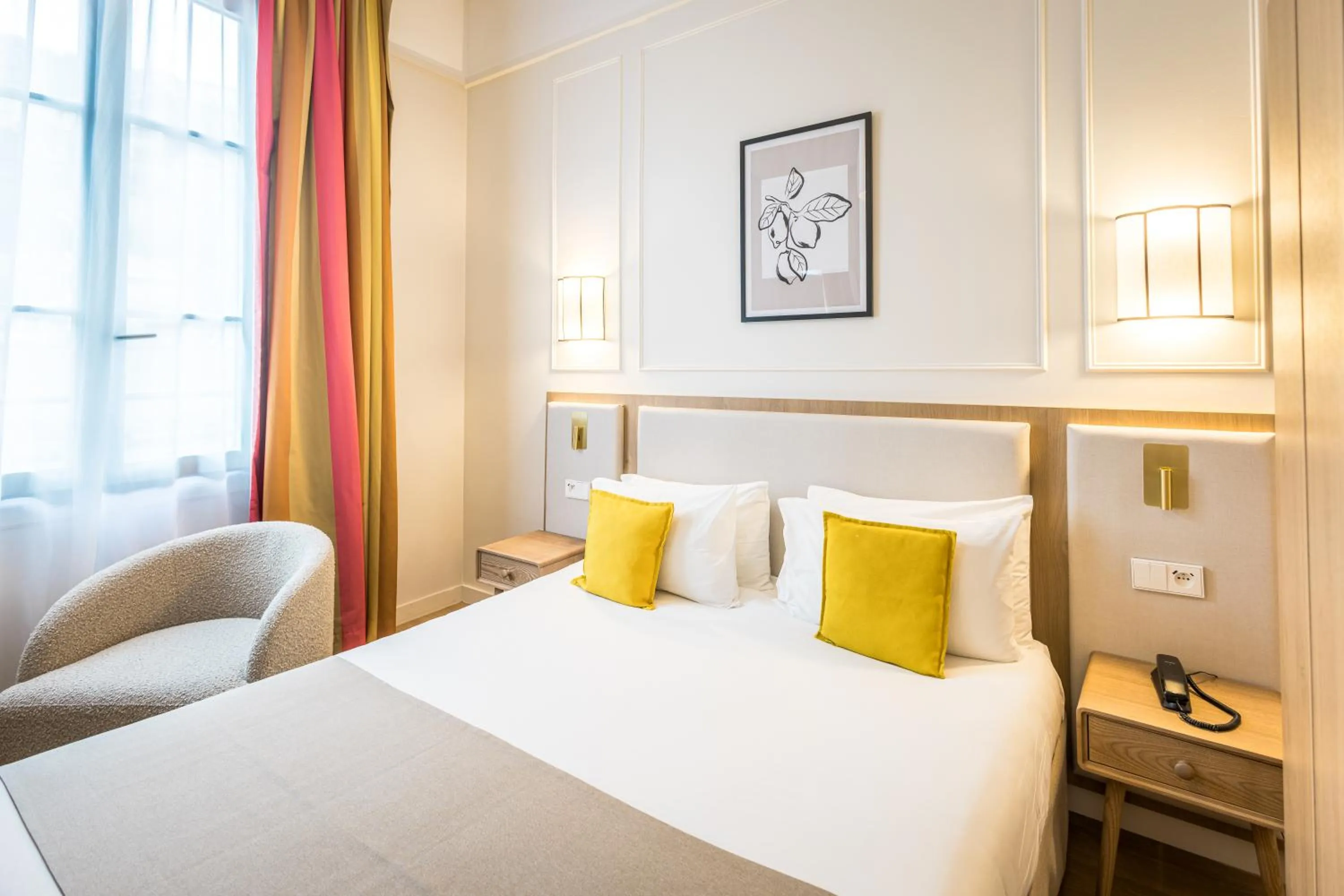 Bed in Hôtel Miléade L'Orangeraie - entièrement rénové