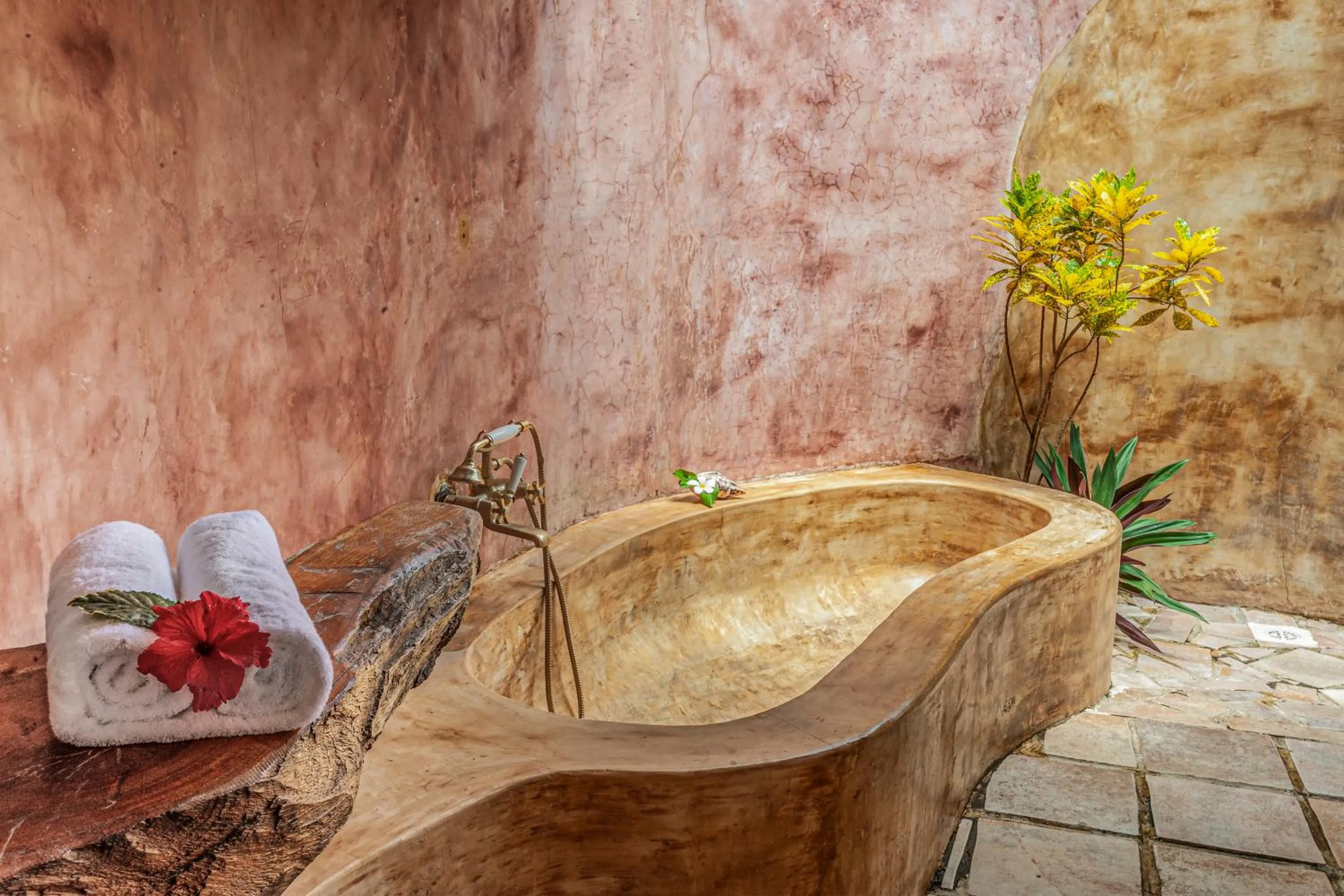 Bath in Karamba Eco Boutique Hotel