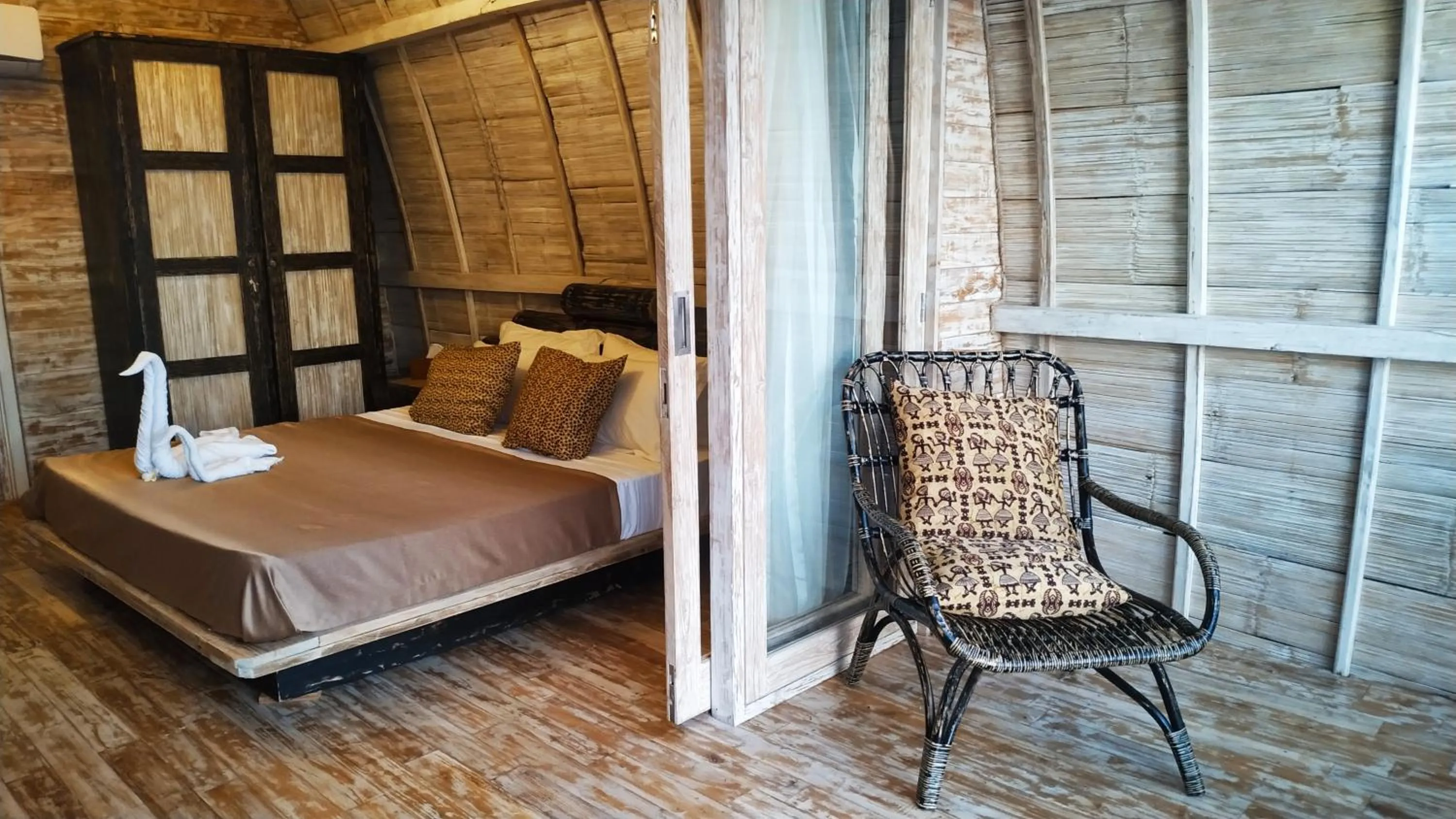 Photo of the whole room in Karamba Eco Boutique Hotel