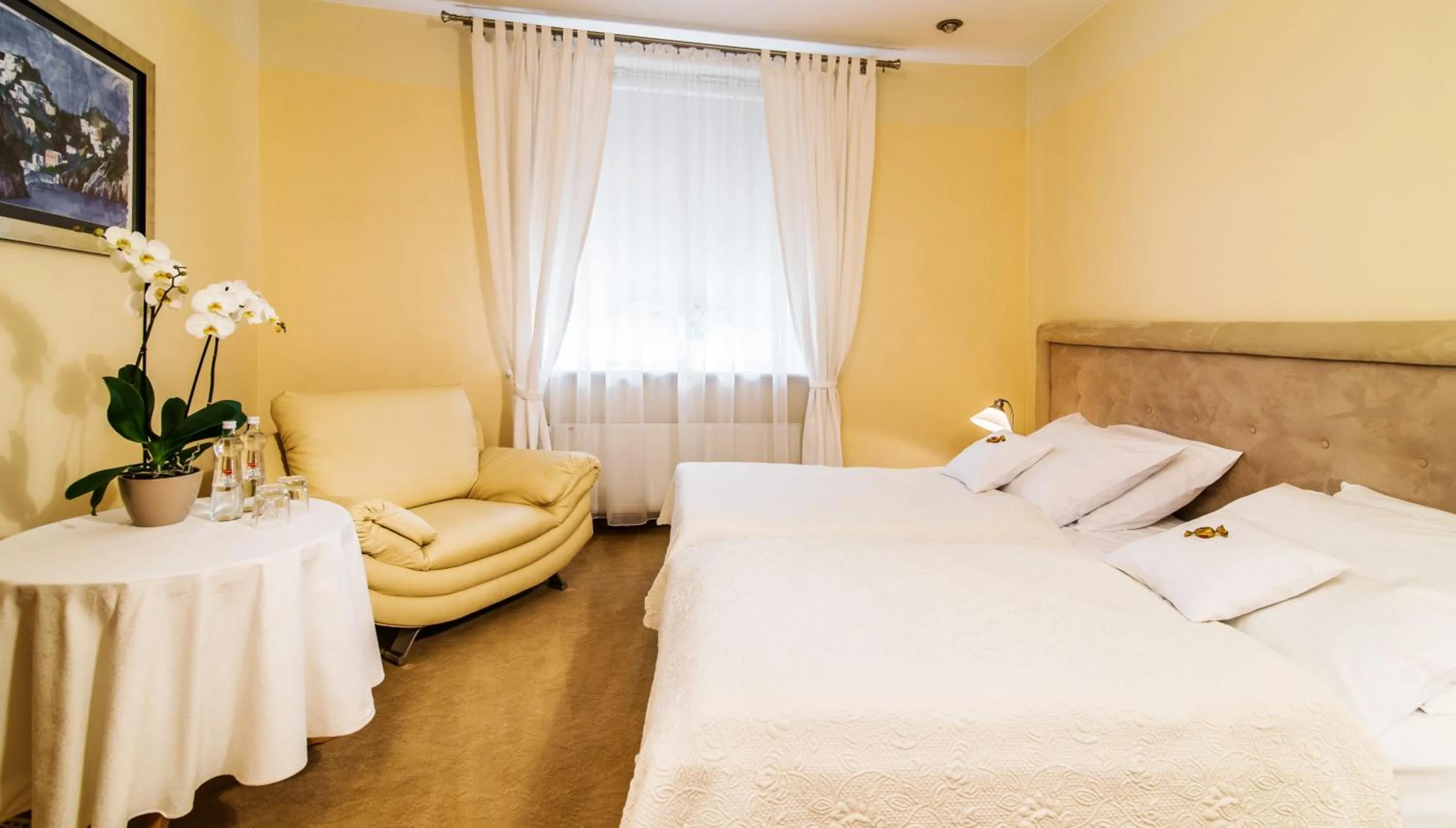 Photo of the whole room, Bed in Hotel Komeda