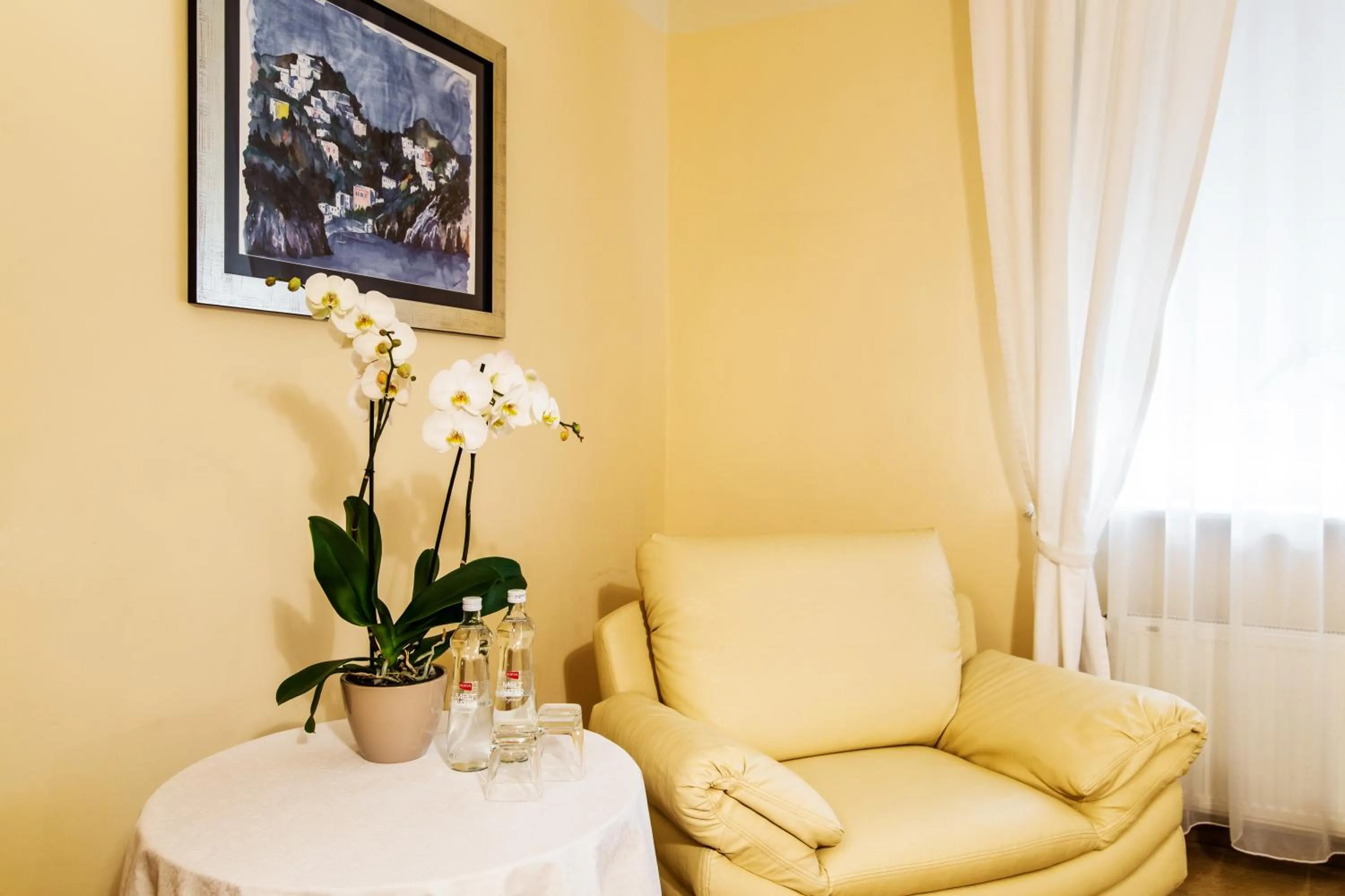 Decorative detail in Hotel Komeda