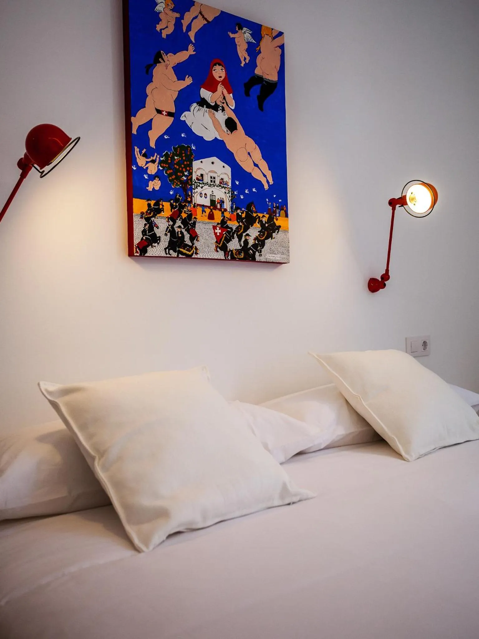 Bed in Cheap & Chic Hotel