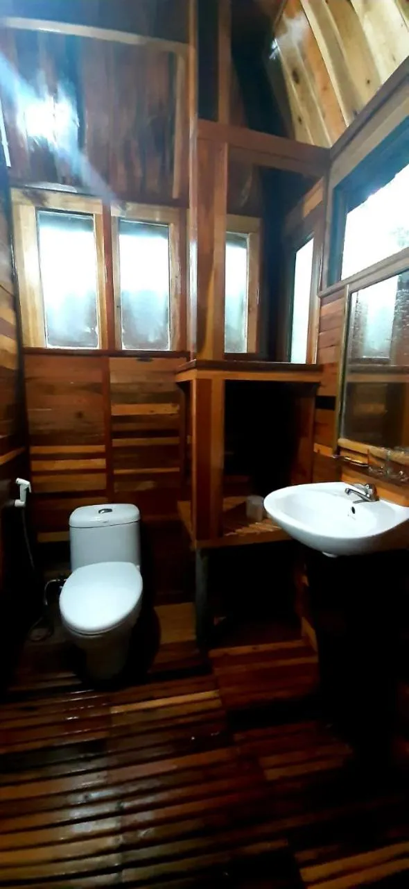 Toilet in Green Bamboo Lodge Resort