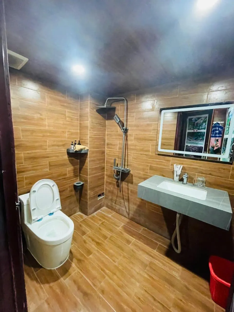 Toilet in Green Bamboo Lodge Resort