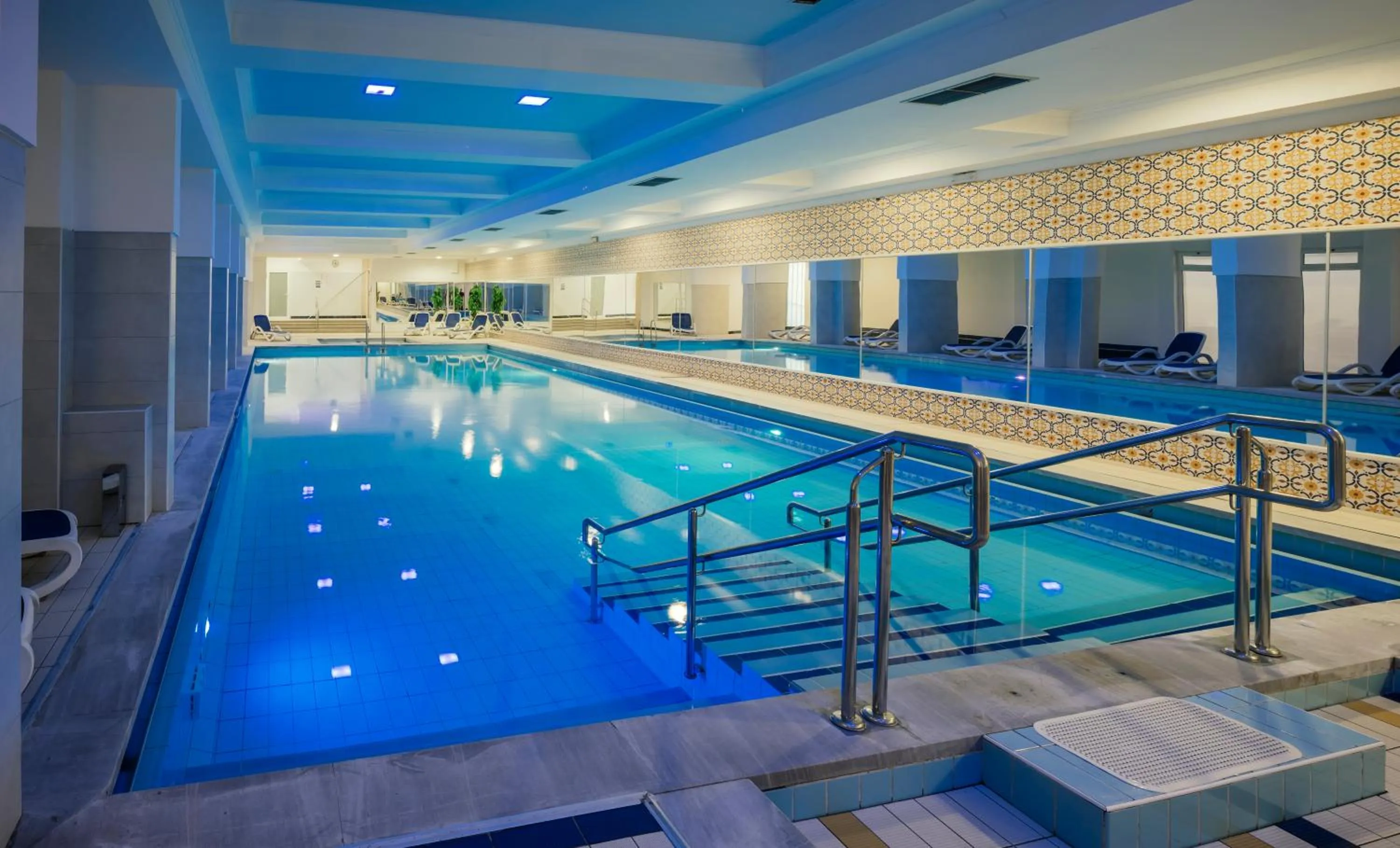 Swimming pool in MASLINICA Mimosa Lido Palace Hotel