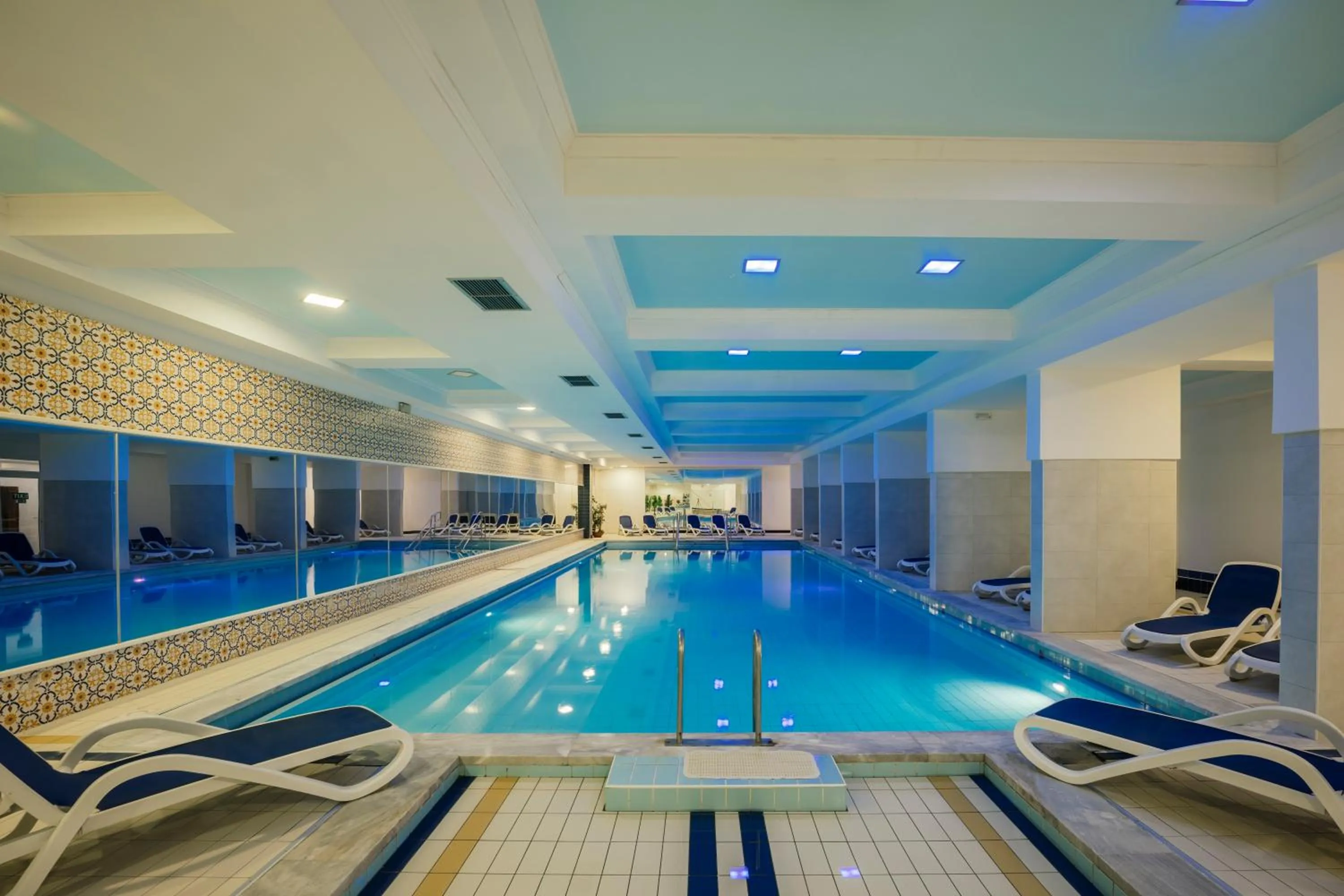 Swimming pool in MASLINICA Mimosa Lido Palace Hotel