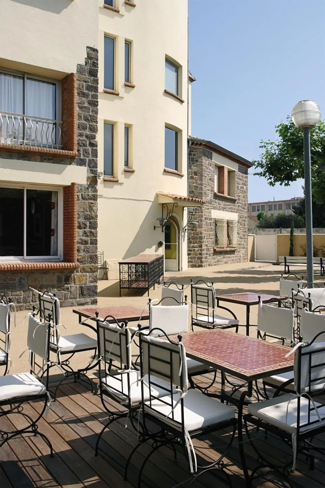 Property building in Hôtel Miléade Méditerranée - Port-Fréjus