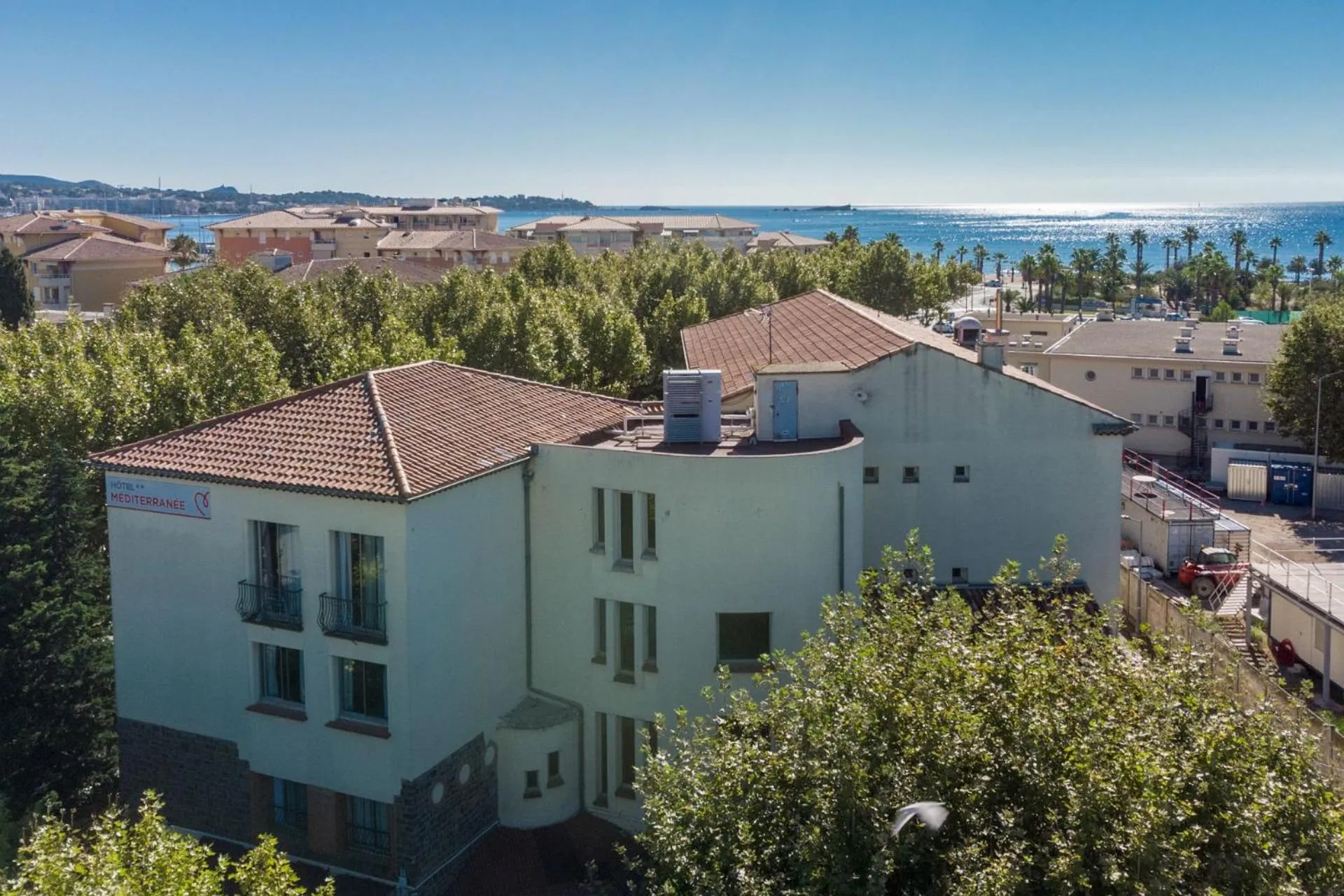 Property building in Hôtel Miléade Méditerranée - Port-Fréjus