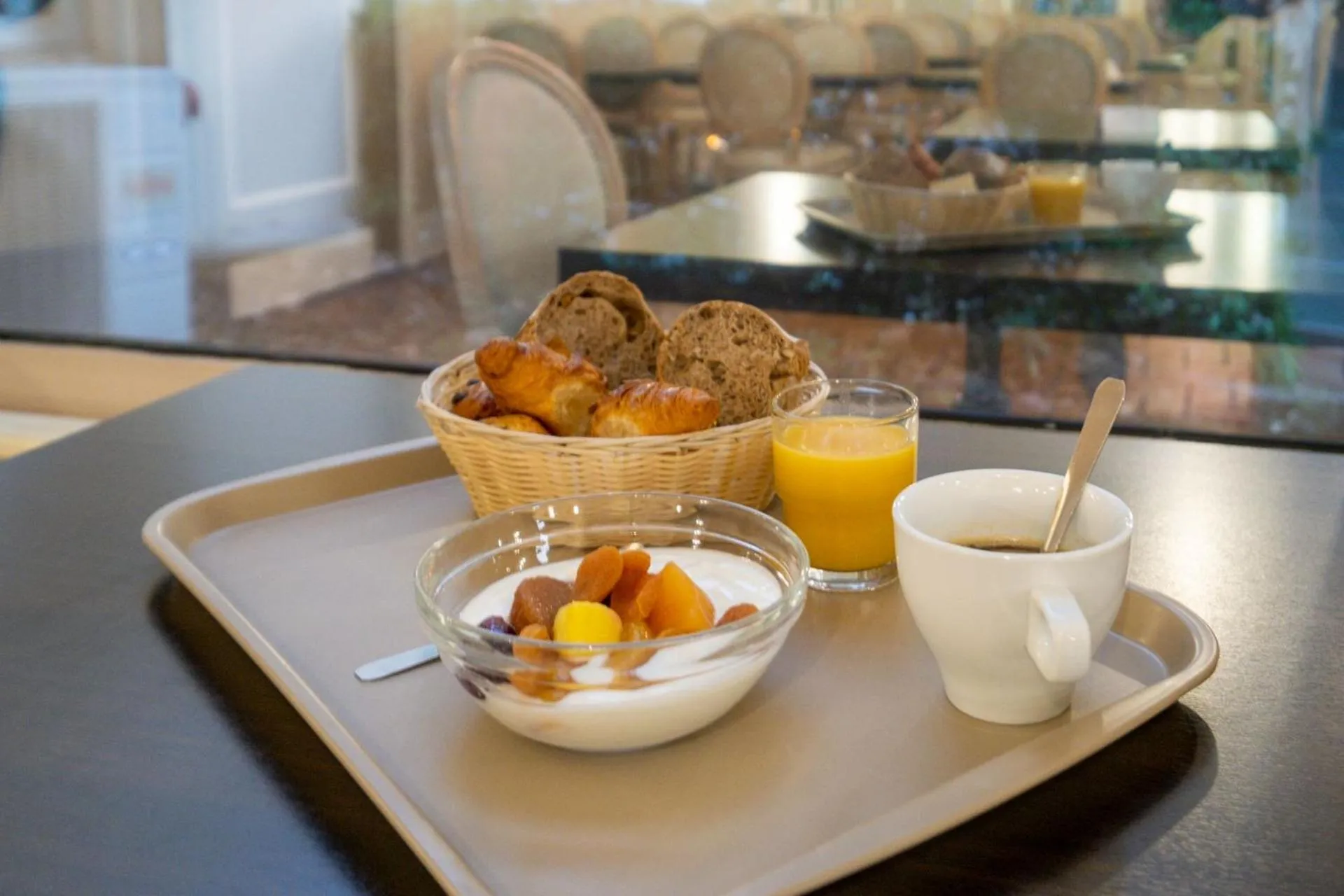 Food in Hôtel Miléade Méditerranée - Port-Fréjus