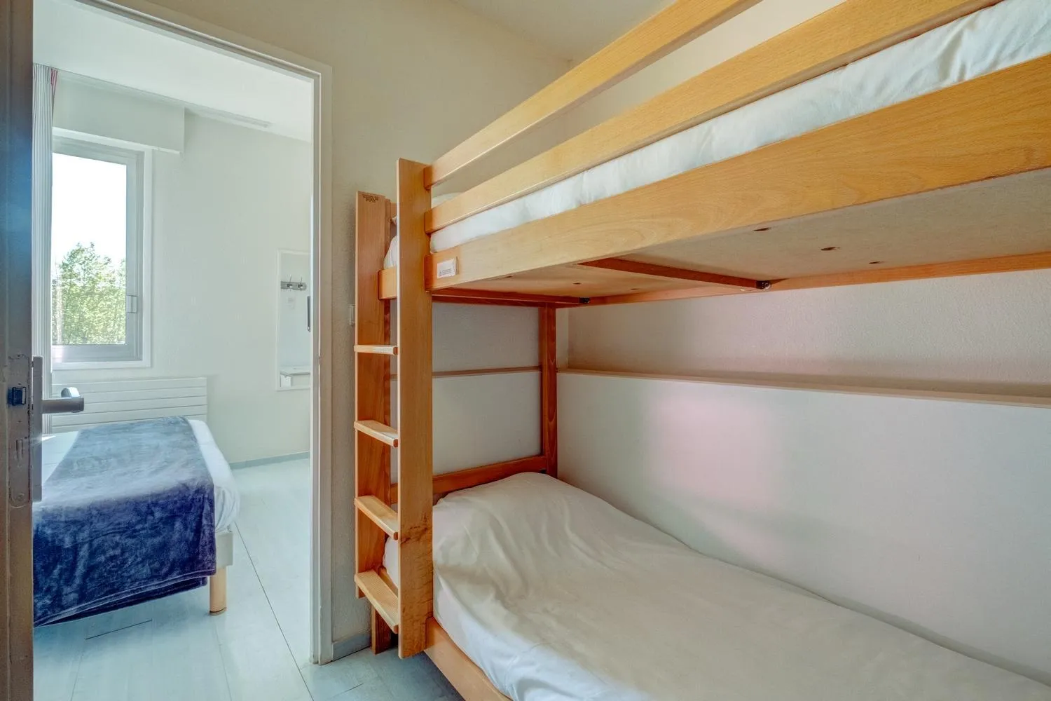 Bedroom in Hôtel Miléade Méditerranée - Port-Fréjus