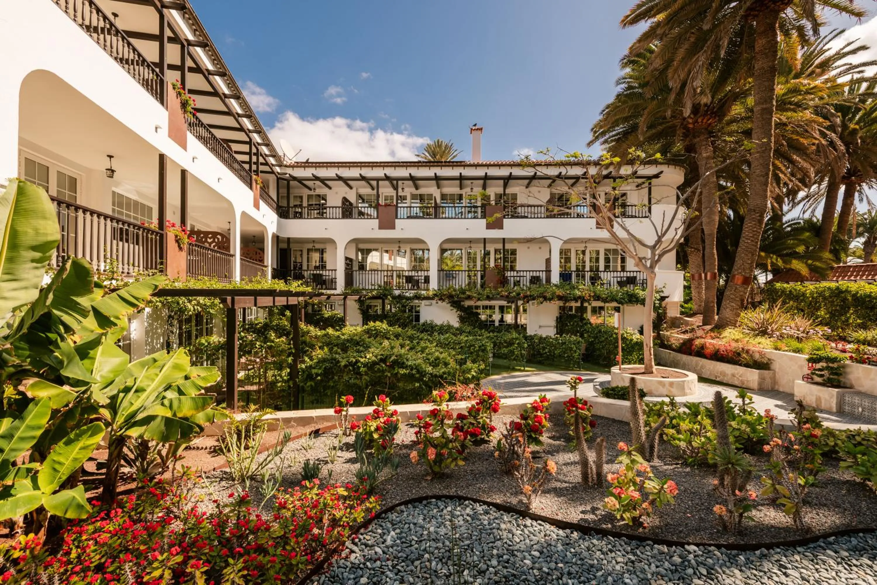 Property building in Eden Meloneras by TAM Resorts