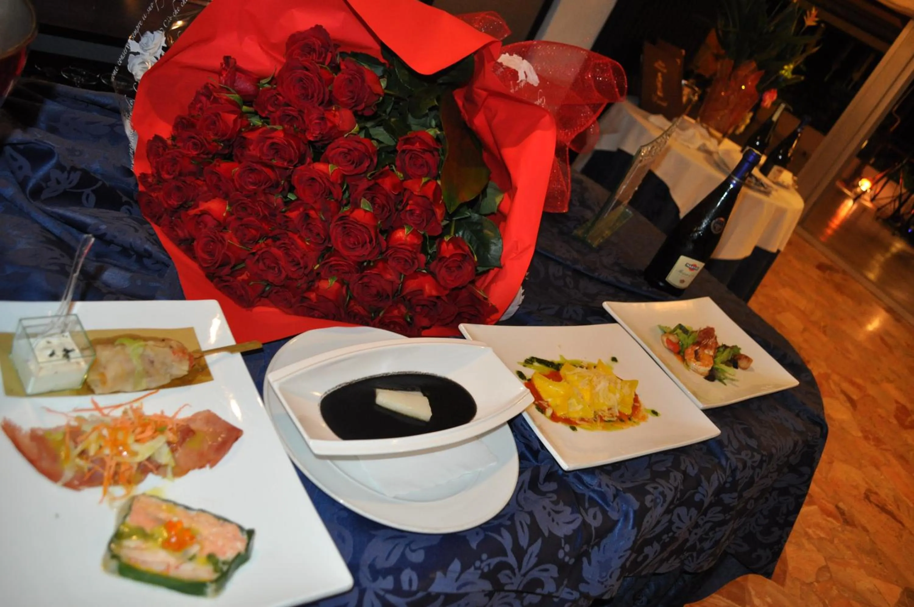 Restaurant/places to eat in Hotel David