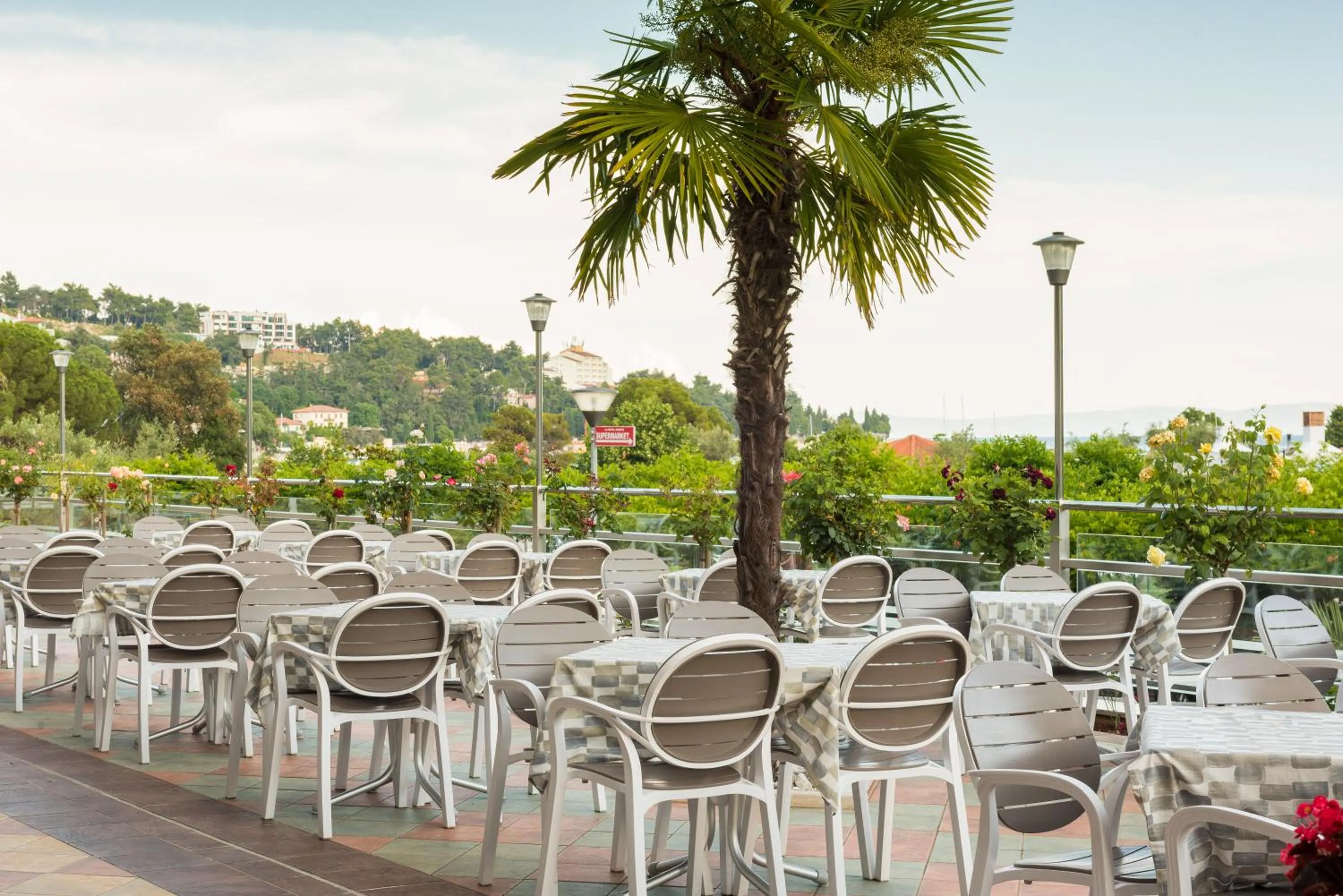 Lounge or bar in MASLINICA Hedera Hotel