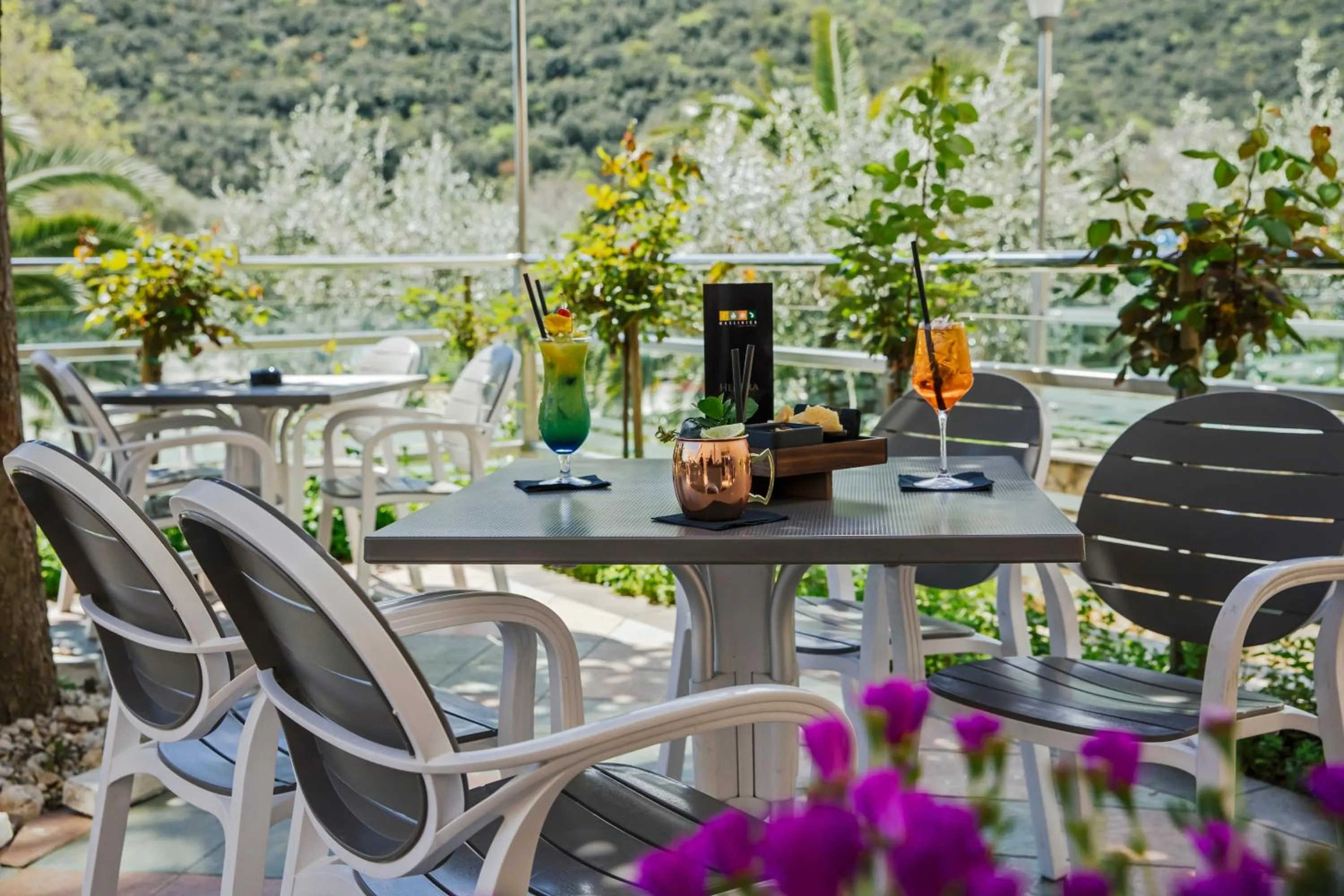 Lounge or bar in MASLINICA Hedera Hotel