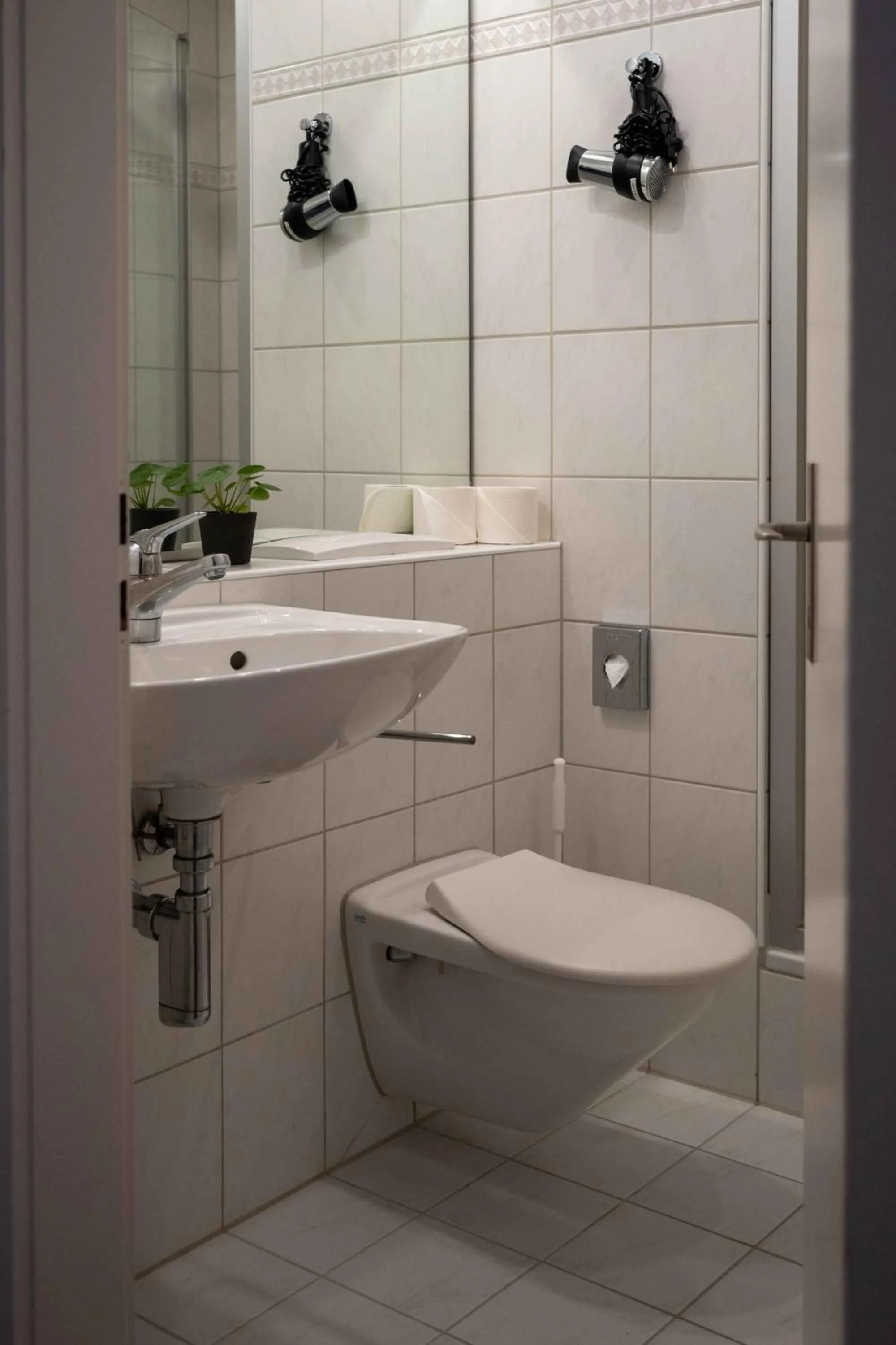 Toilet in Hotel Marthahaus