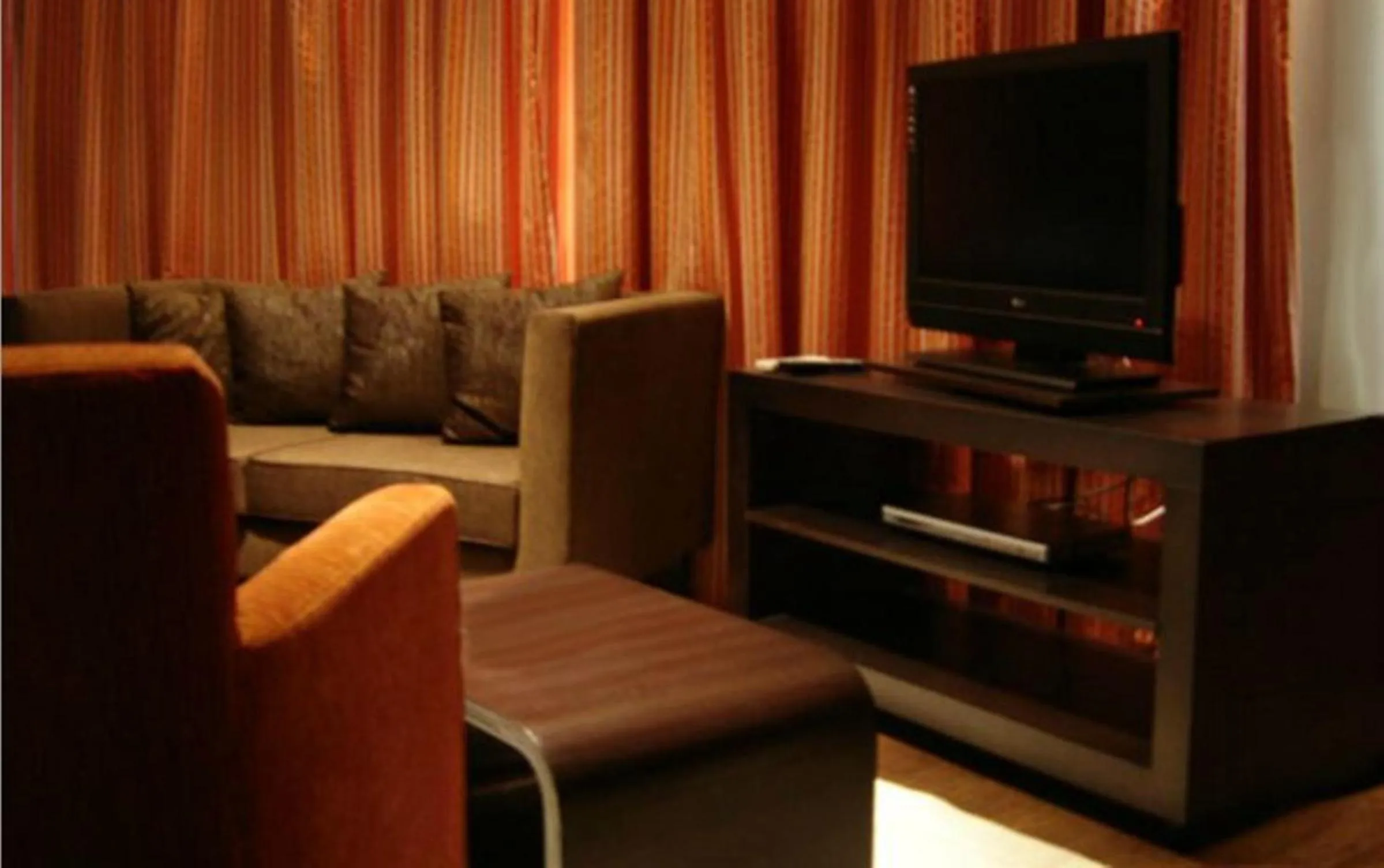TV and multimedia in Hotel Makedonia
