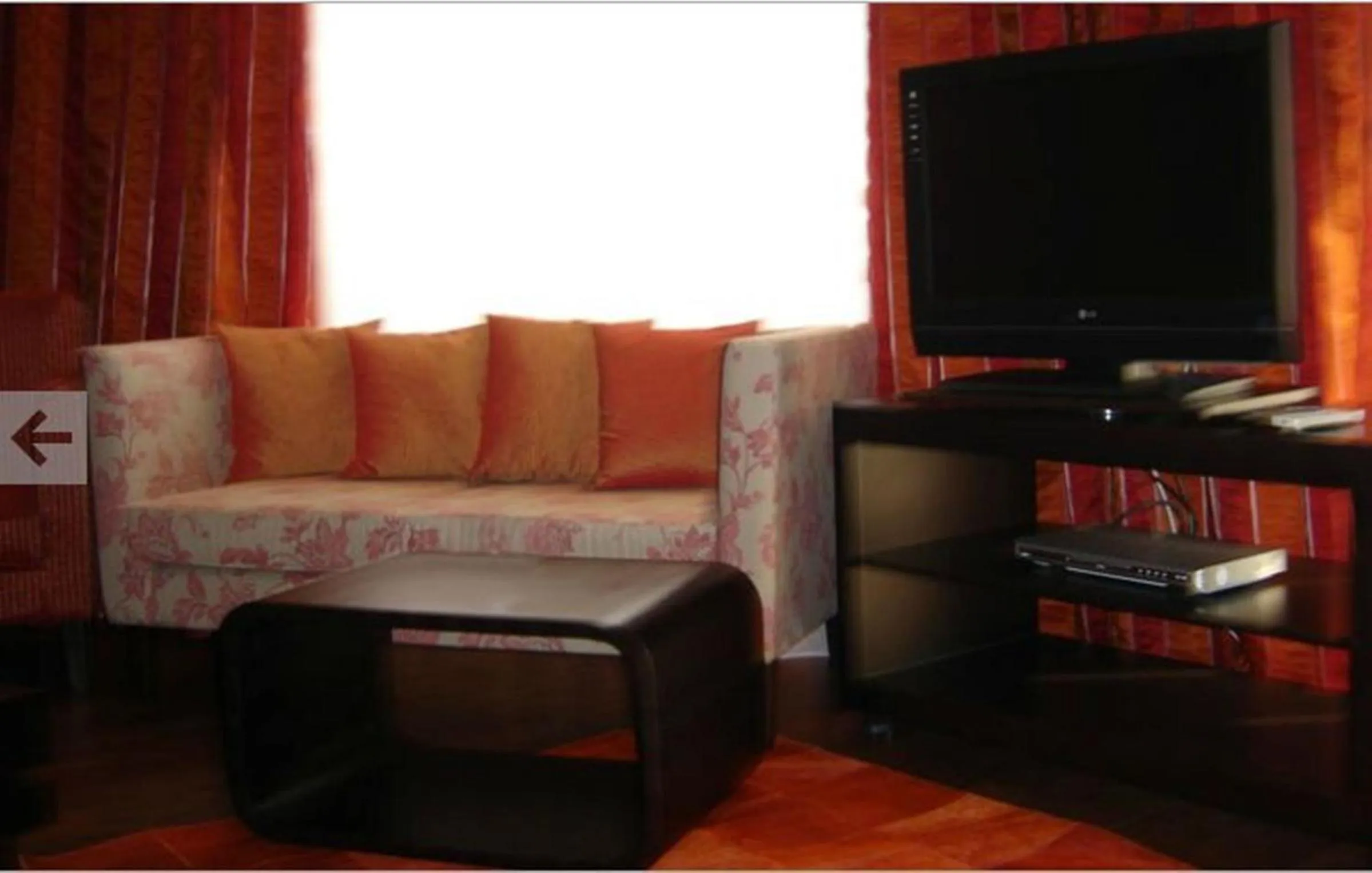TV and multimedia in Hotel Makedonia