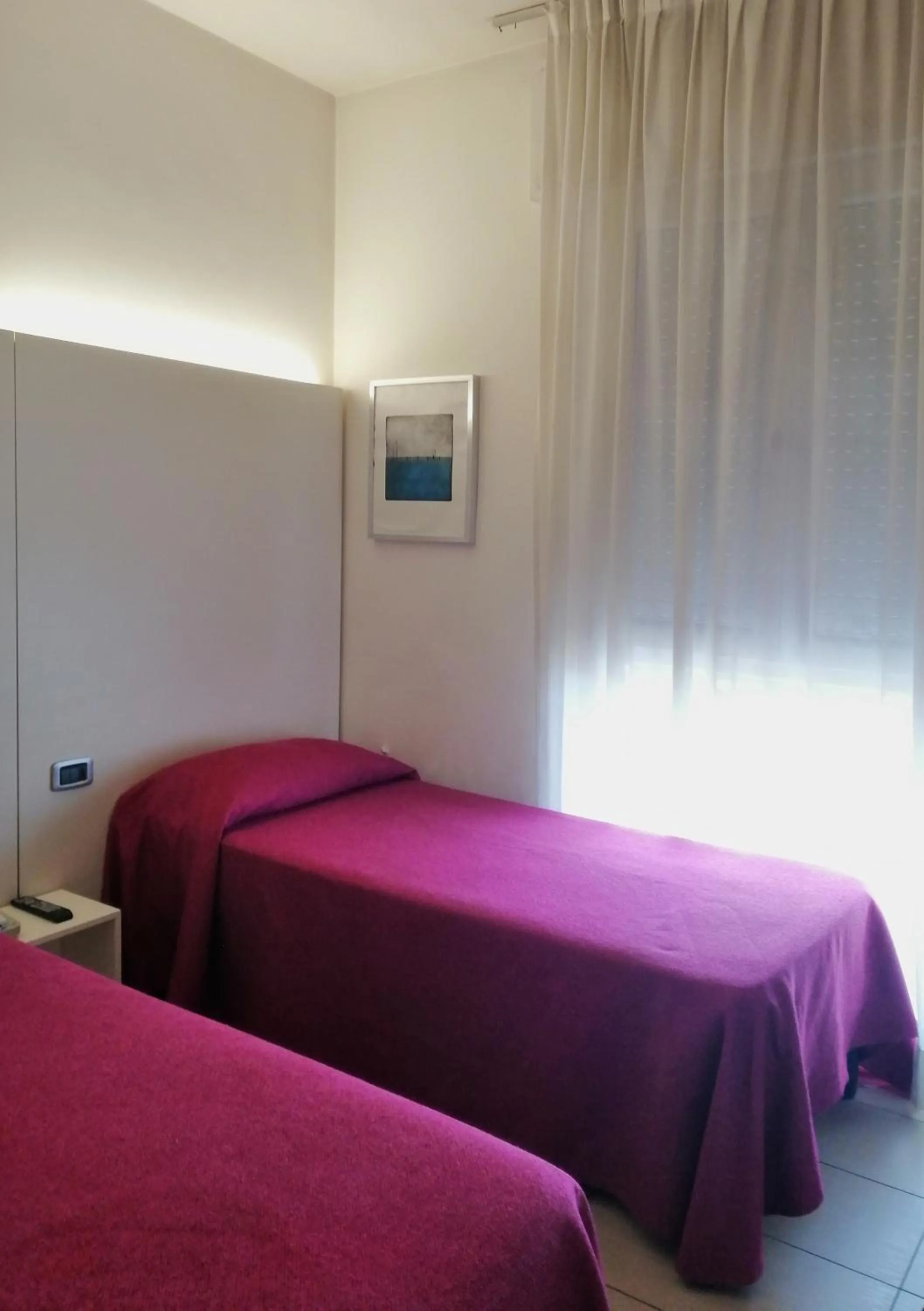 Photo of the whole room, Bed in City of Art Venice LLoyd